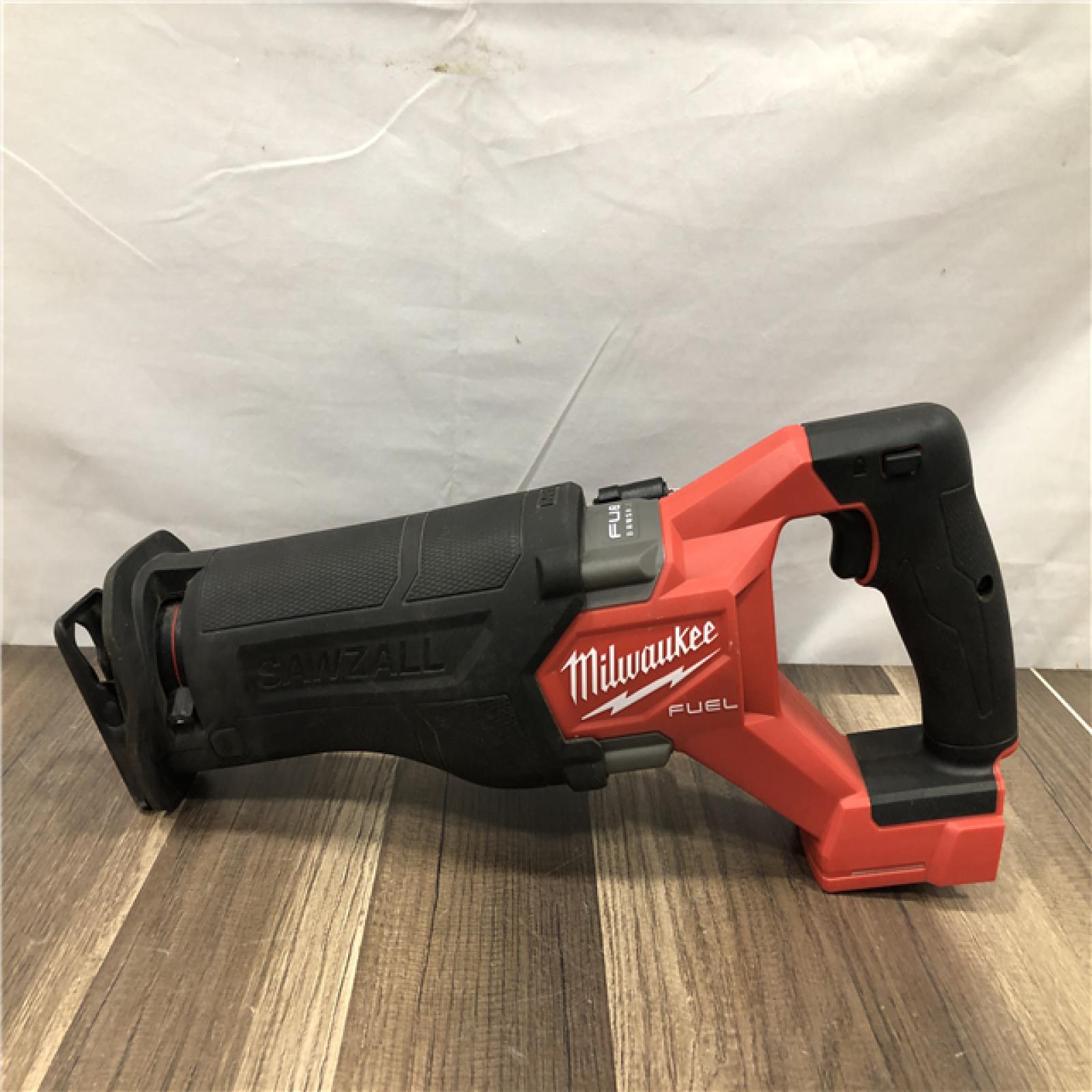 AS-IS Milwaukee FUEL GEN-2 18V Lithium-Ion Brushless Cordless SAWZALL Reciprocating Saw (Tool-Only)