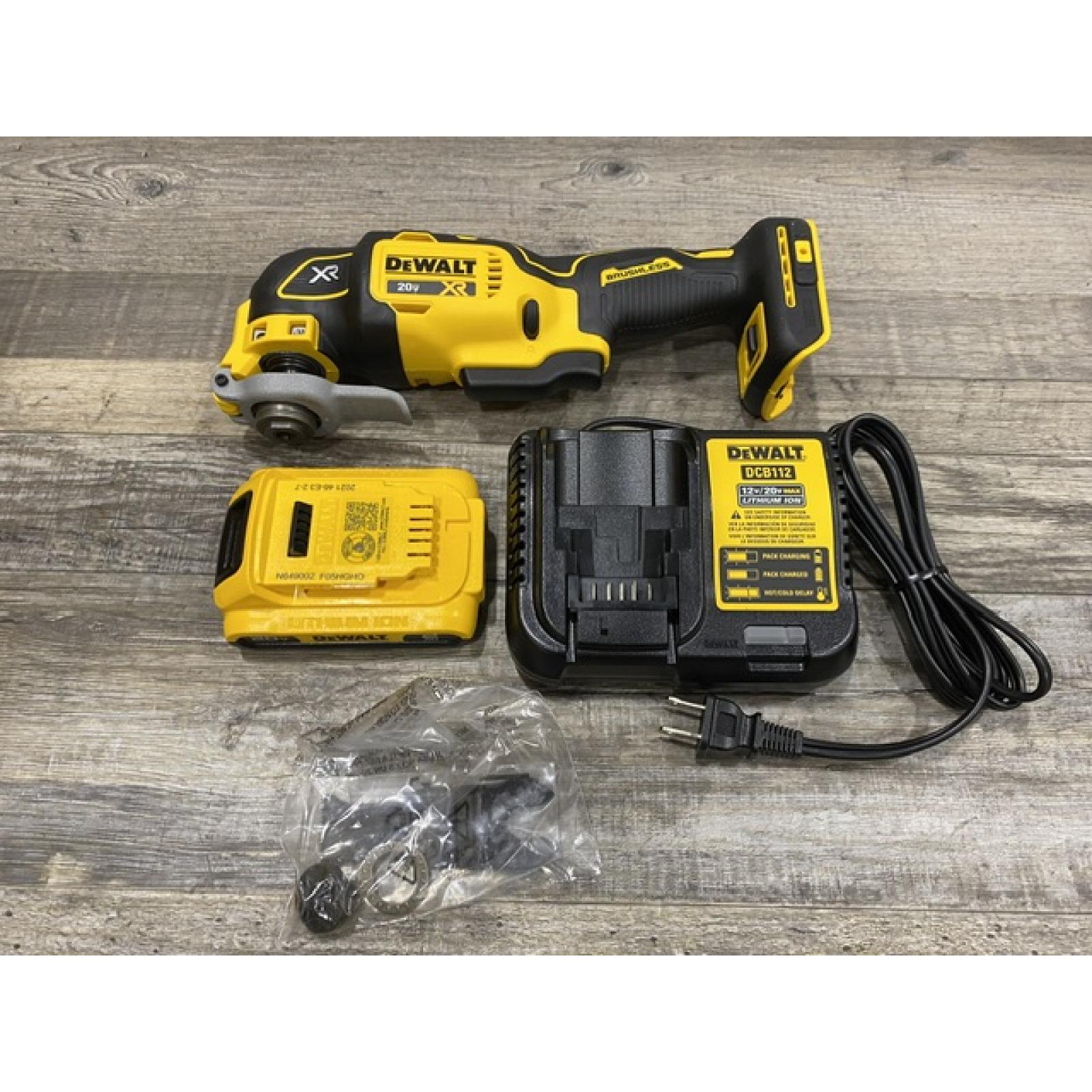 AS-IS DEWALT 20V MAX XR Cordless Brushless 3-Speed Oscillating Multi Tool Kit