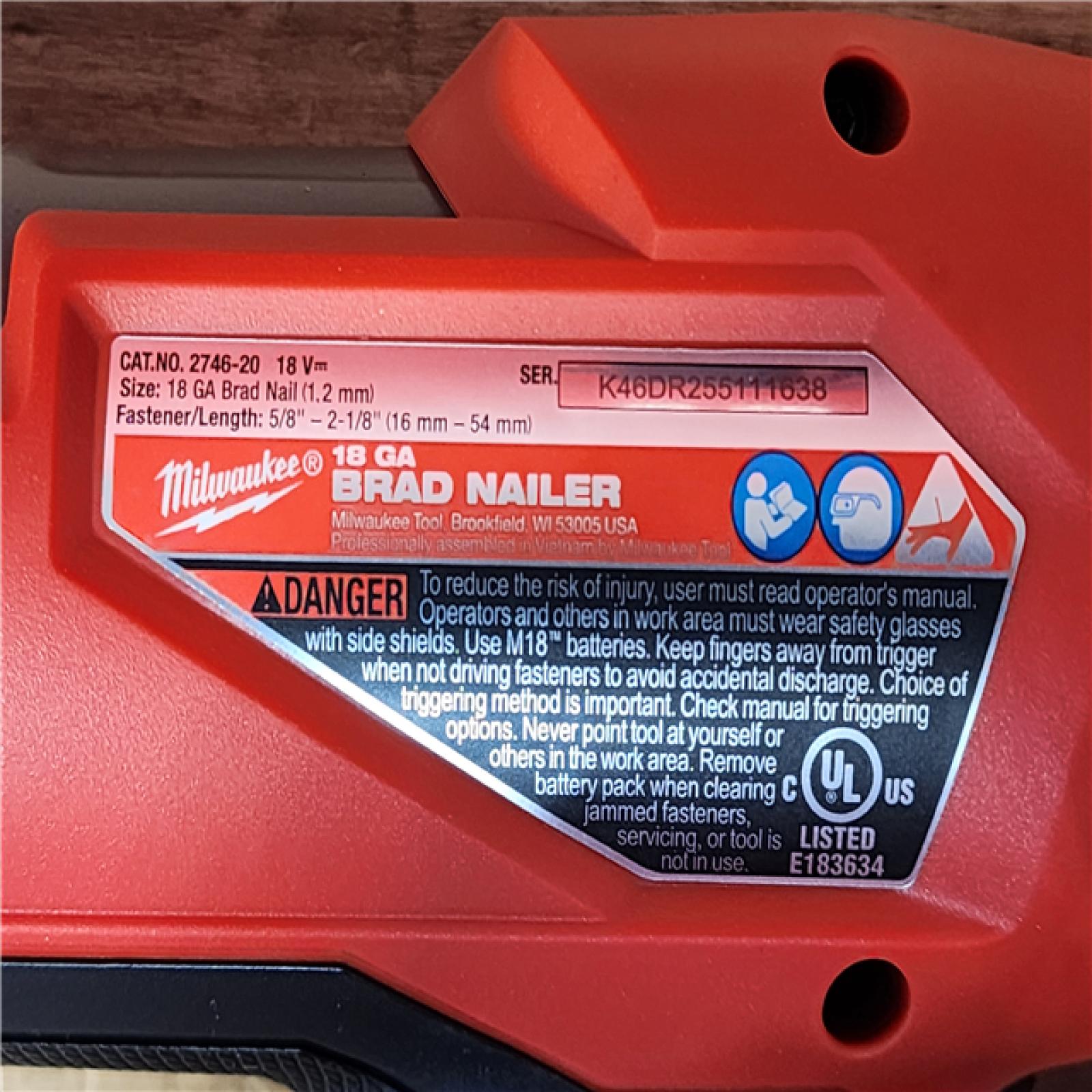HOUSTON LOCATION - AS-IS (APPEARS LIKE NEW) Milwaukee FUEL 18-Volt Lithium-Ion Brushless Cordless Gen II 18-Gauge Brad Nailer (Tool-Only)