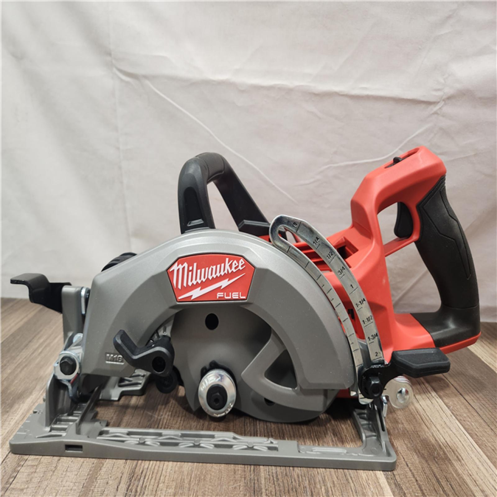 AS-IS- MILWAUKEE 7-1/4 REAR HANDLE CIRCULAR SAW (TOOL ONLY)