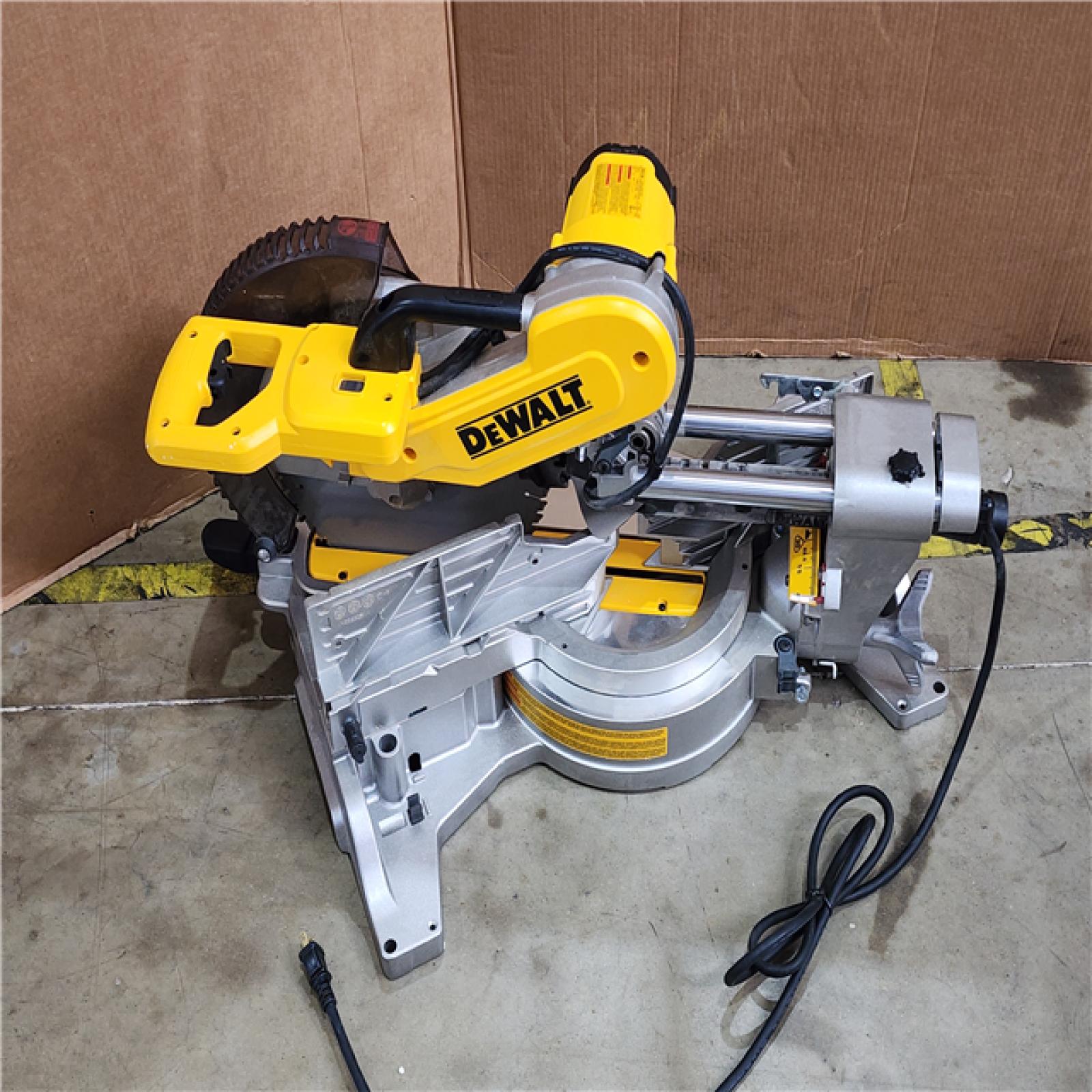 HOUSTON LOCATION - AS-IS DEWALT 15 Amp Corded 12 in. Double Bevel Sliding Compound Miter Saw
