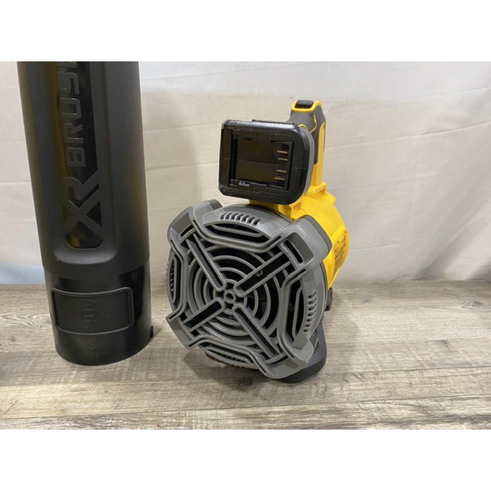 AS-IS DEWALT 20V MAX* XR Brushless Cordless Handheld Blower Kit