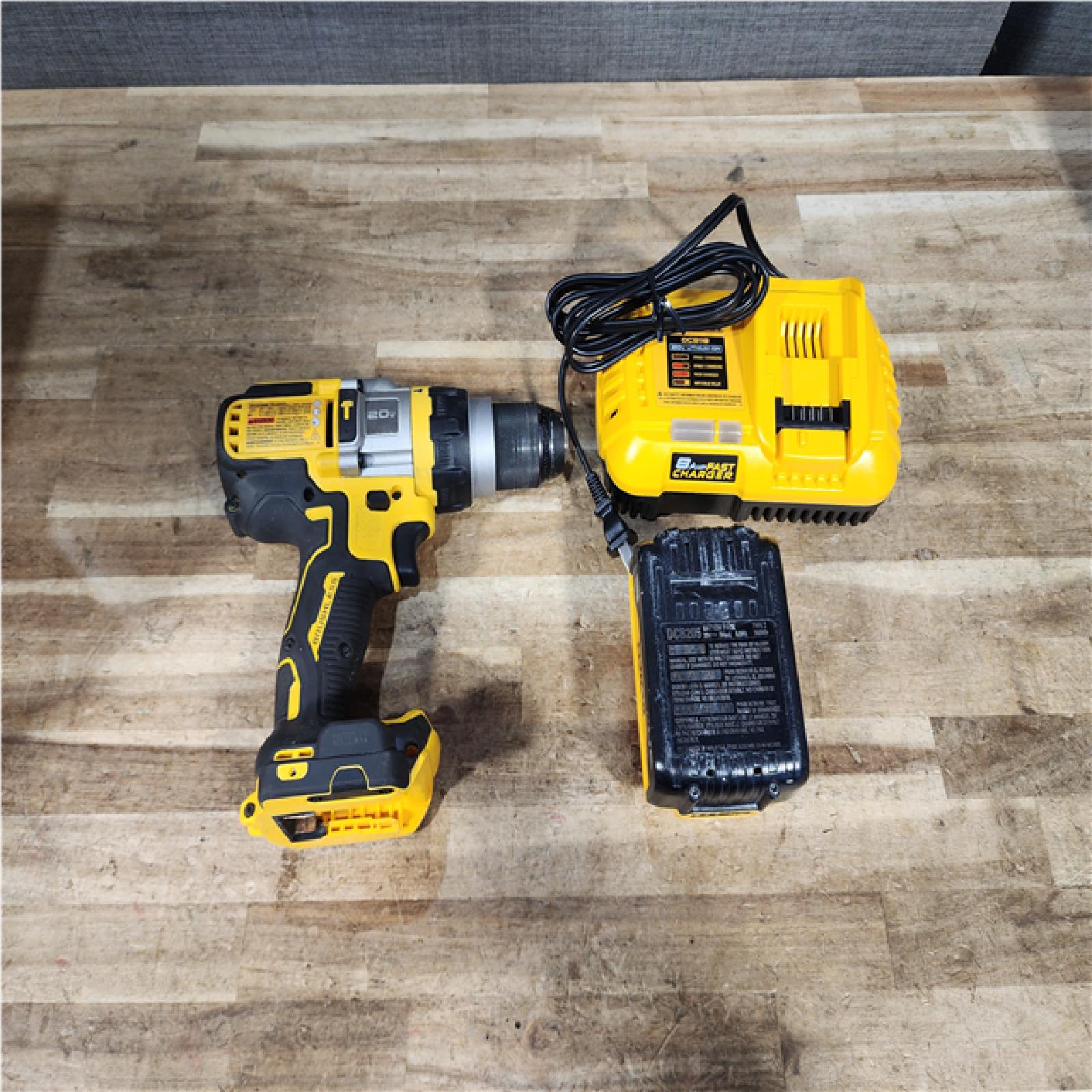 Houston Location AS-IS DEWALT 20V XR Lithium-Ion Cordless Hammer Drill Kit