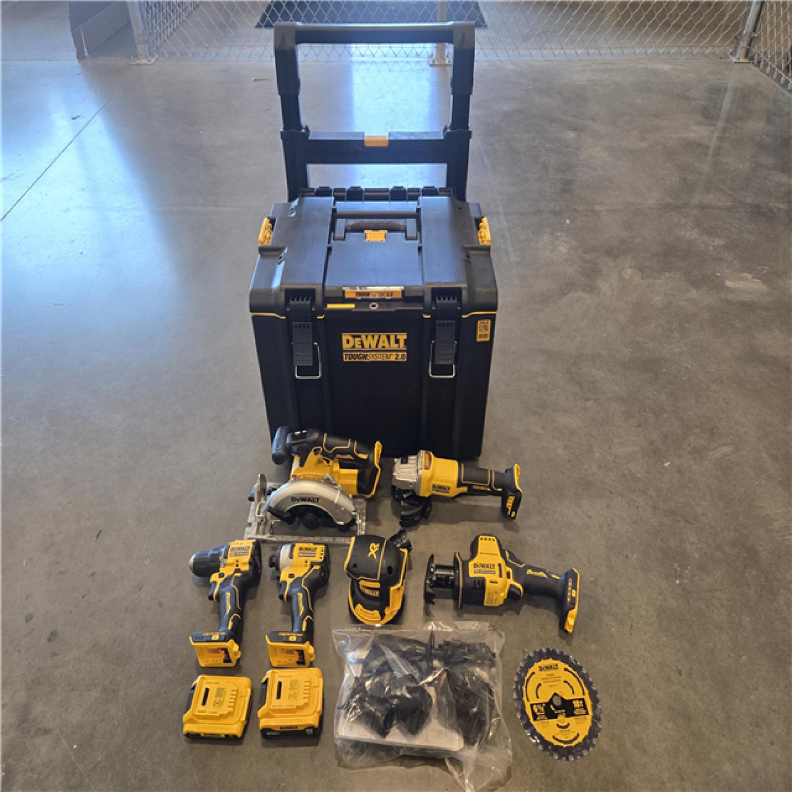 AS-IS DEWALT 20V Lithium-Ion Cordless 6-Tool Combo Kit
