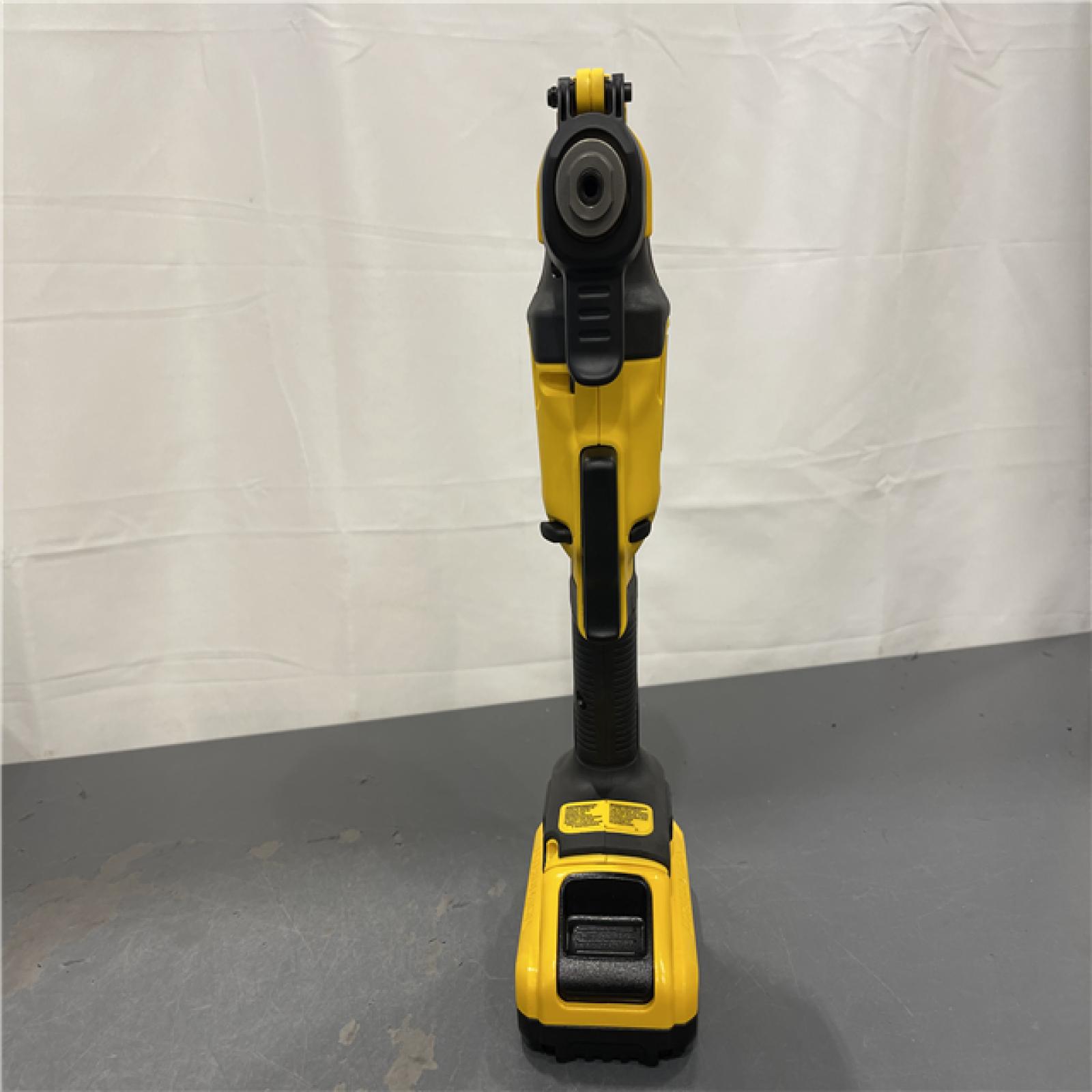 AS-IS - DEWALT ATOMIC 20V MAX Lithium-Ion Cordless Oscillating Tool Kit
