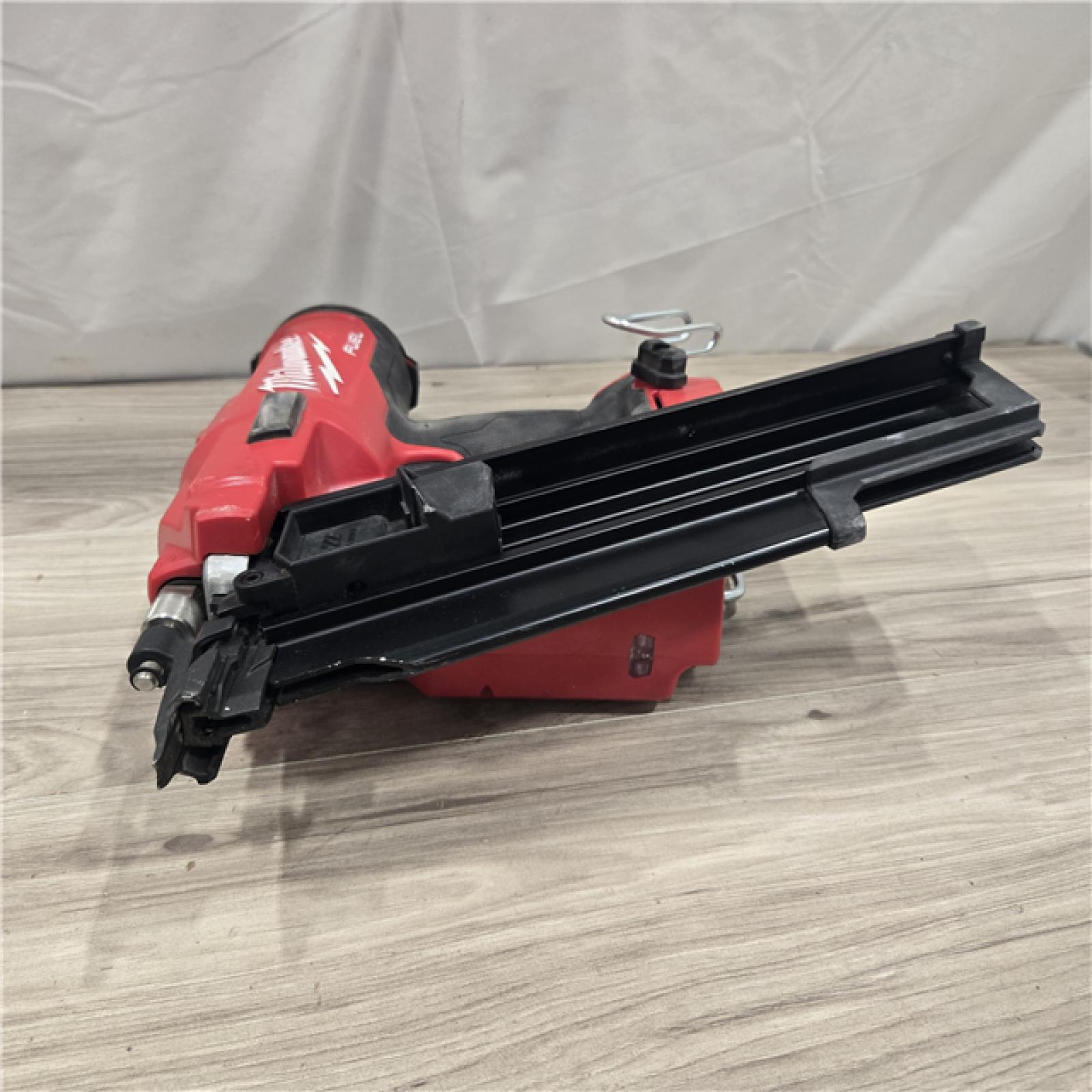 AS-IS Milwaukee 2744-20 M18 FUEL 3-1/2 in. 18V 21-Degree Cordless Framing Nailer (Tool-Only)