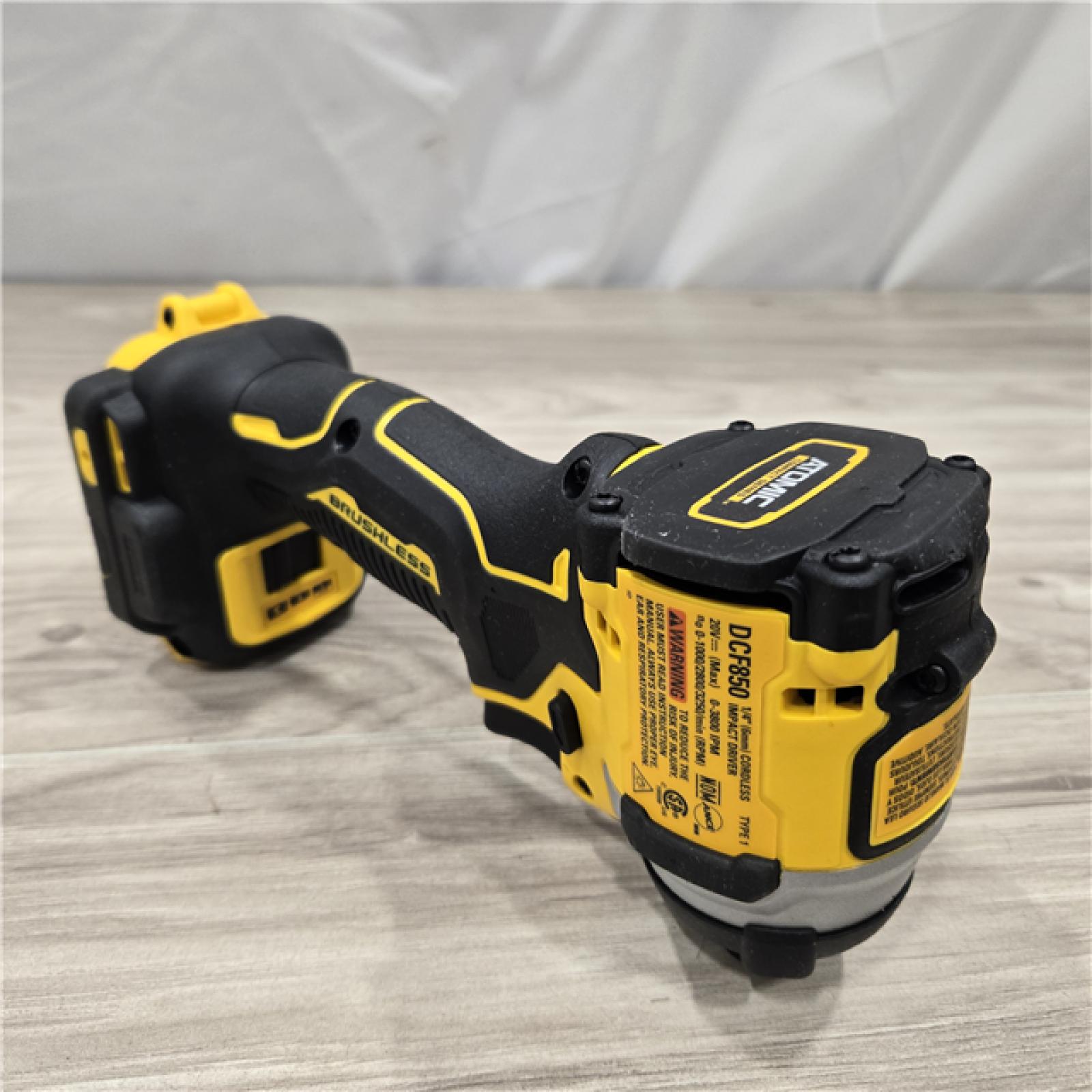 AS-IS DEWALT 20V MAX XR Hammer Drill/ Impact Driver Kit