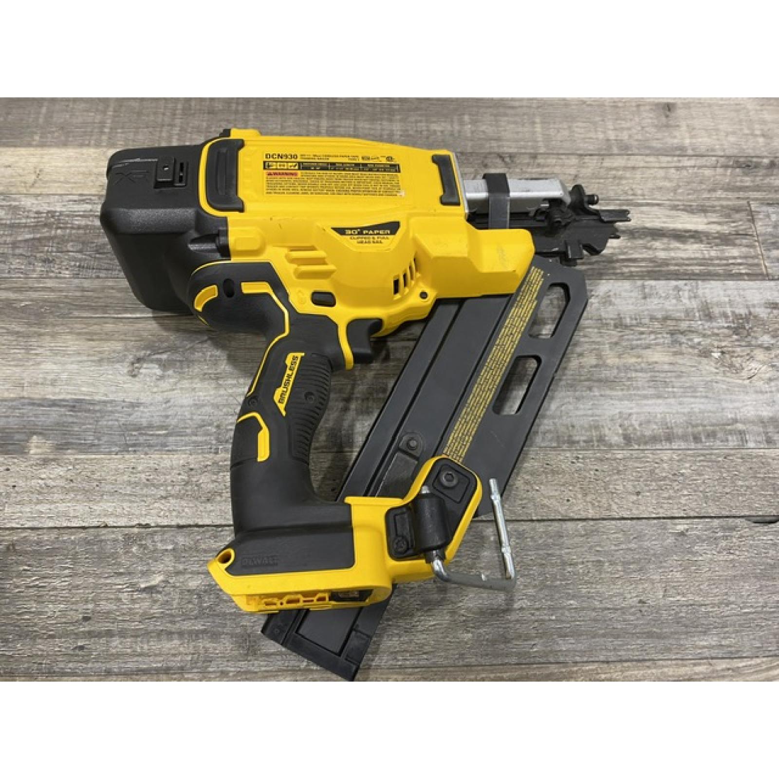AS-IS DEWALT 20V 30 Degree Cordless Framing Nailer (Tool-Only)