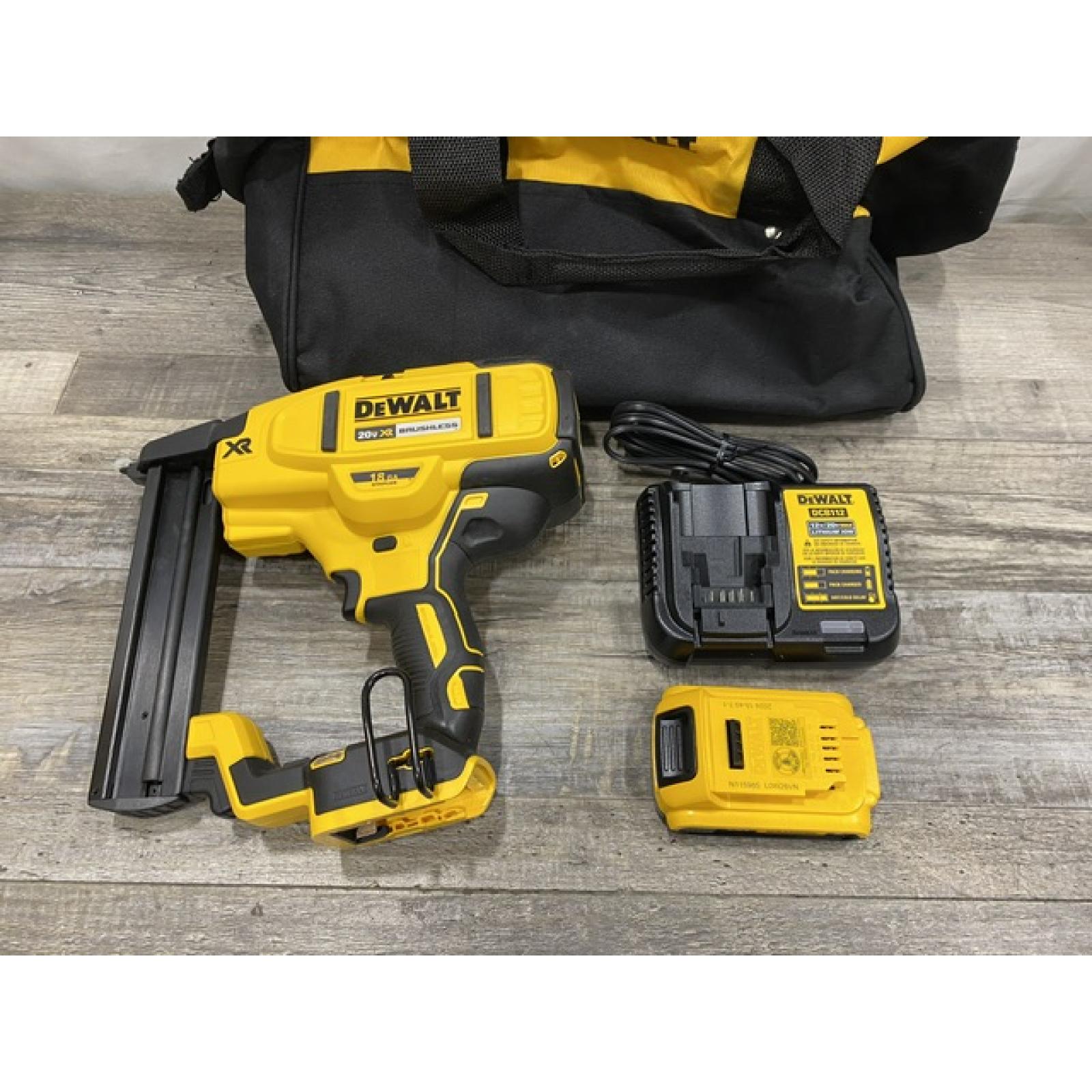 AS-IS DEWALT 20V MAX XR Lithium-Ion Cordless 18-Gauge Narrow Crown Stapler Kit