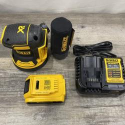 AS-IS DEWALT 20V MAX XR Cordless Brushless 5 in. Random Orbital Sander Kit
