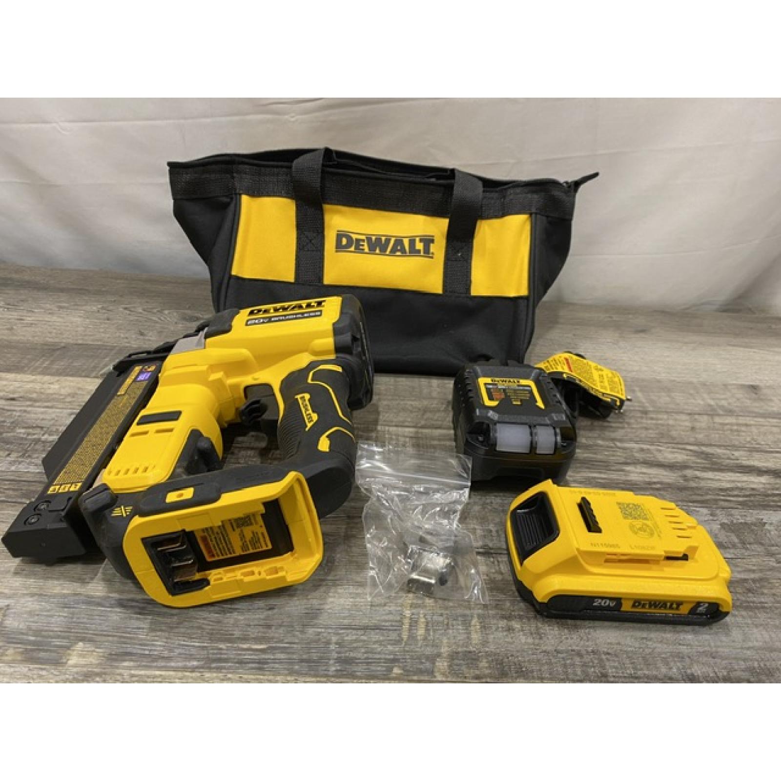AS-IS DEWALT ATOMIC 20V MAX Lithium Ion Cordless 23 Gauge Pin Nailer Kit