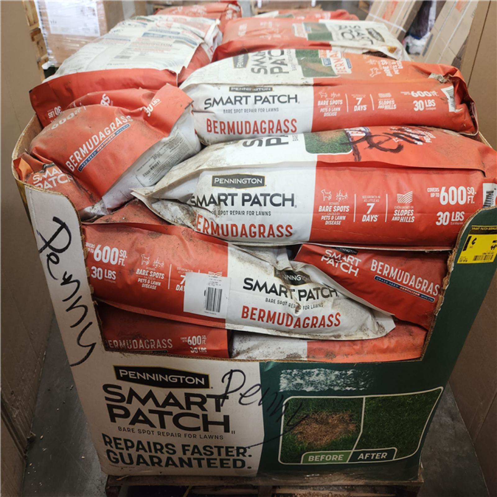 Phoenix NEW Pennington Smart Patch Bermudagrass 30 lb. 600 sq. ft. Grass Seed Bare Spot Repair with Mulch and Fertilizer Pallet (25-Bags)