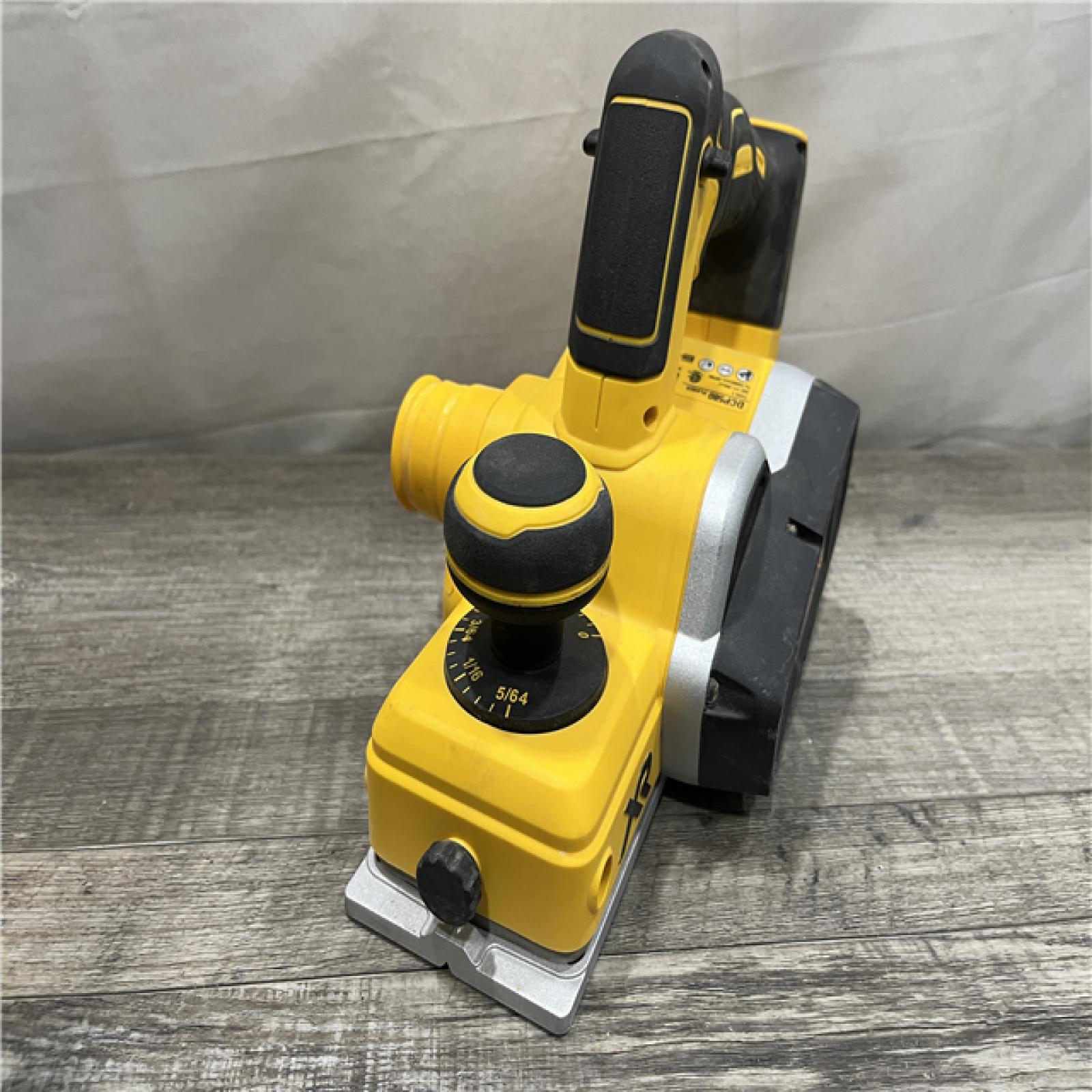 AS-IS DEWALT 20V MAX XR Cordless Brushless 3-1/4 in. Planer (Tool Only)