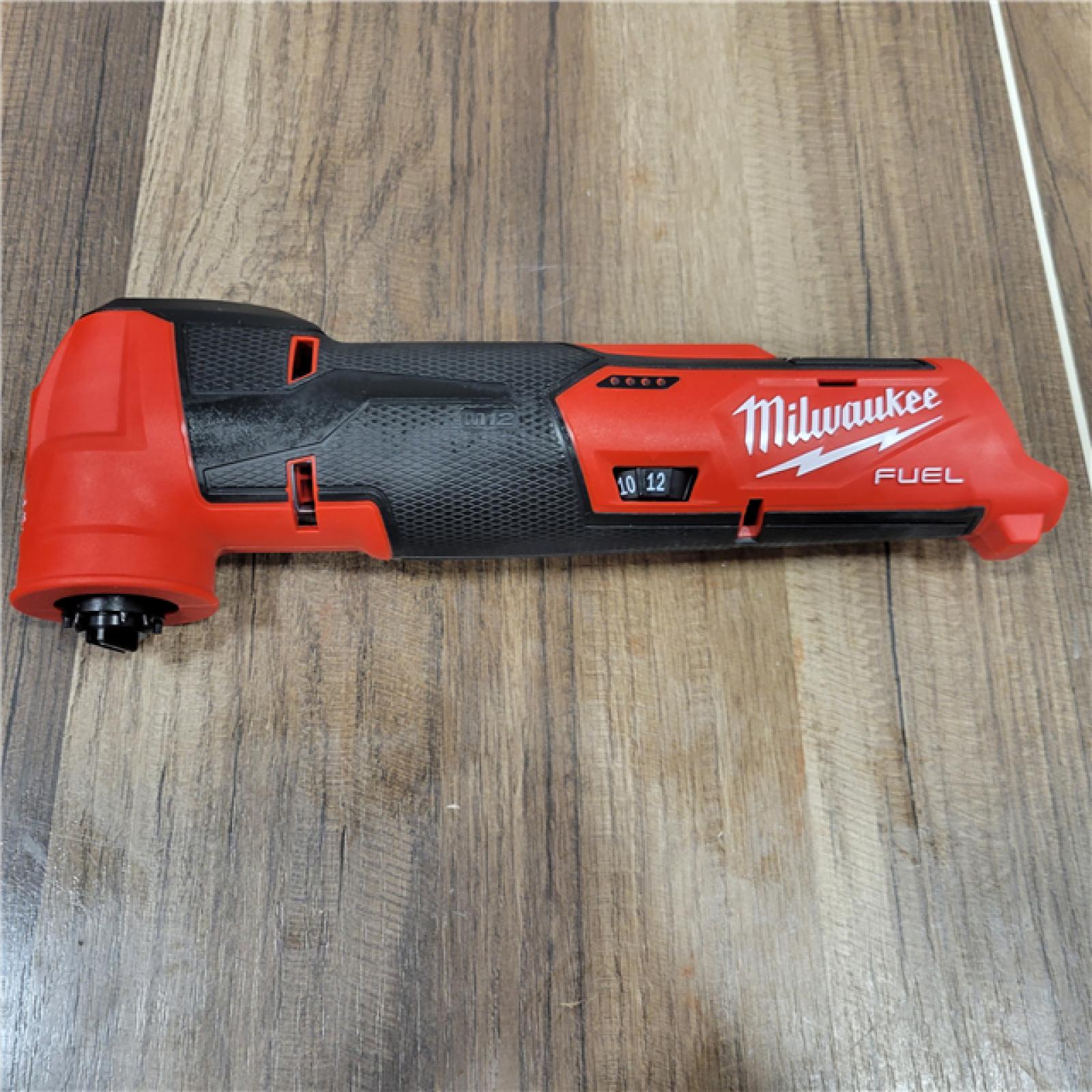 AS-IS Milwaukee M12 12V Lithium-Ion Cordless Oscillating Multi-Tool 2526-20 (Tool-Only)