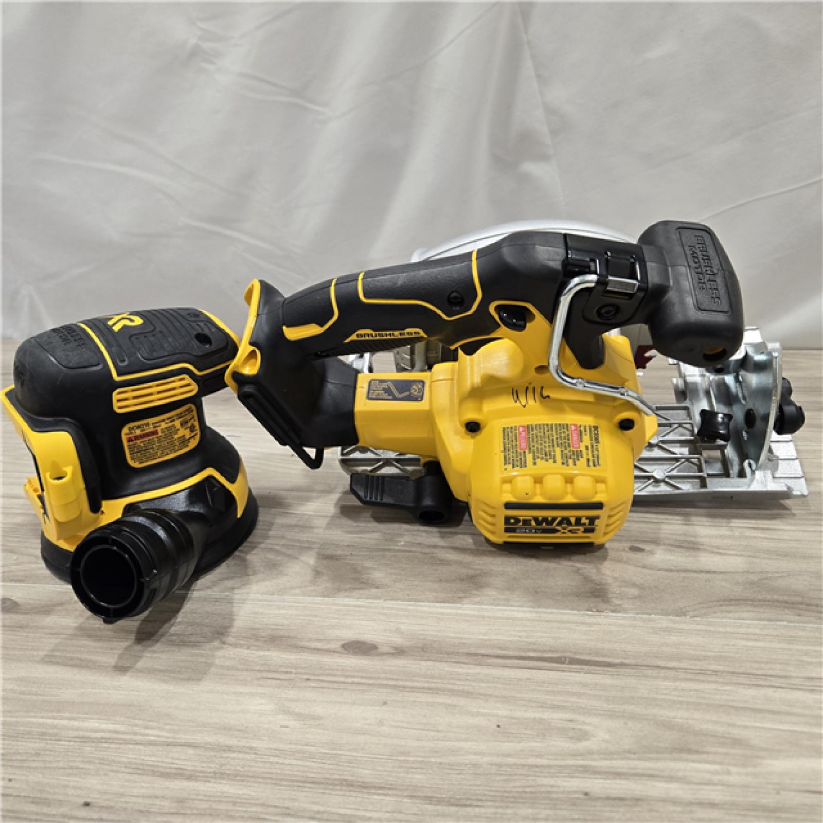 AS-IS DEWALT 20V MAX Lithium-Ion Cordless 7-Tool Combo Kit