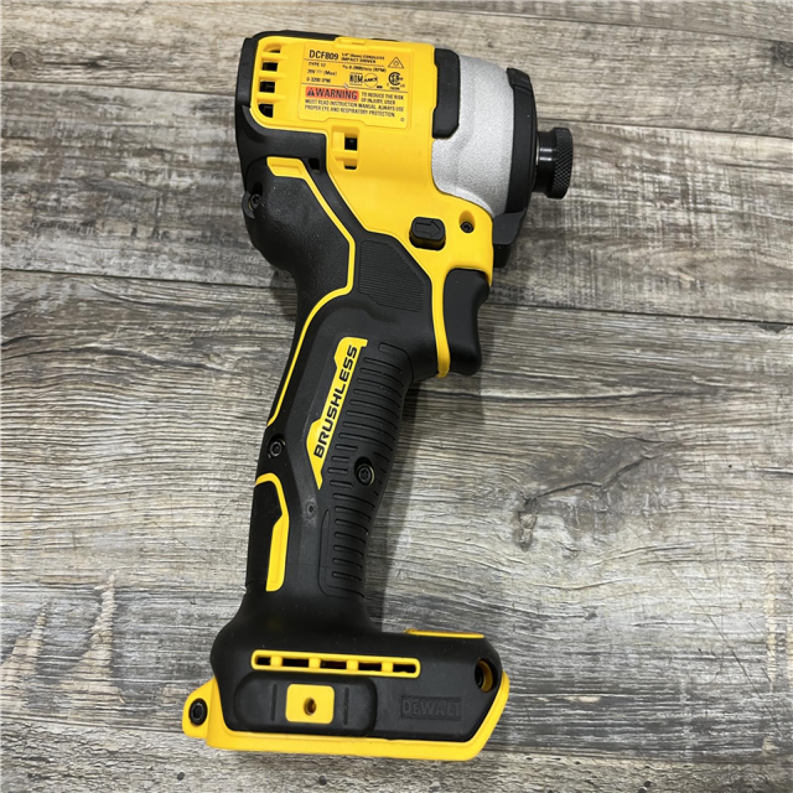 AS-IS DEWALT Atomic 20V Max Lithium-Ion Brushless Cordless Compact 1/4 in. Impact Driver Kit