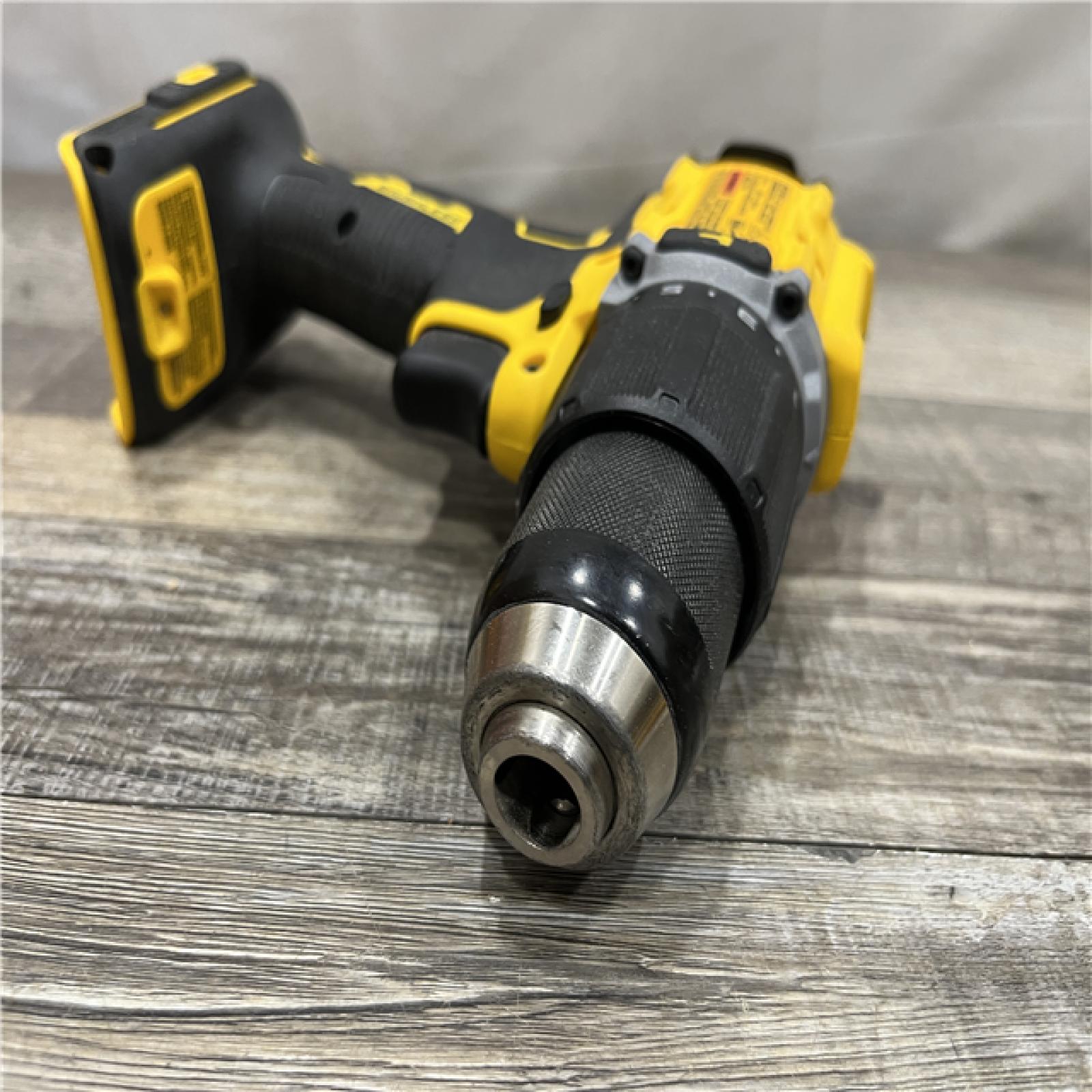 AS-IS DEWALT ATOMIC 20V Lithium-Ion Cordless 1/2 in. Hammer Drill Kit