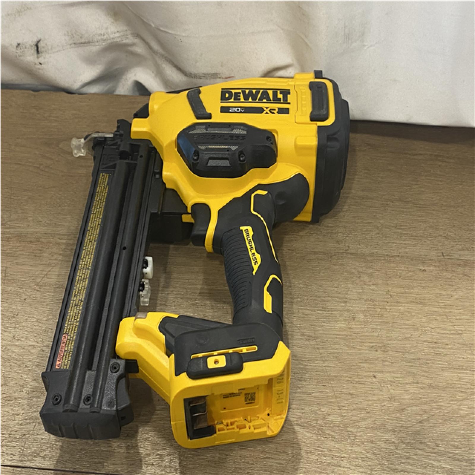 AS-IS DEWALT 20V MAX XR 18 Gauge Cordless Brad Nailer (Tool Only)