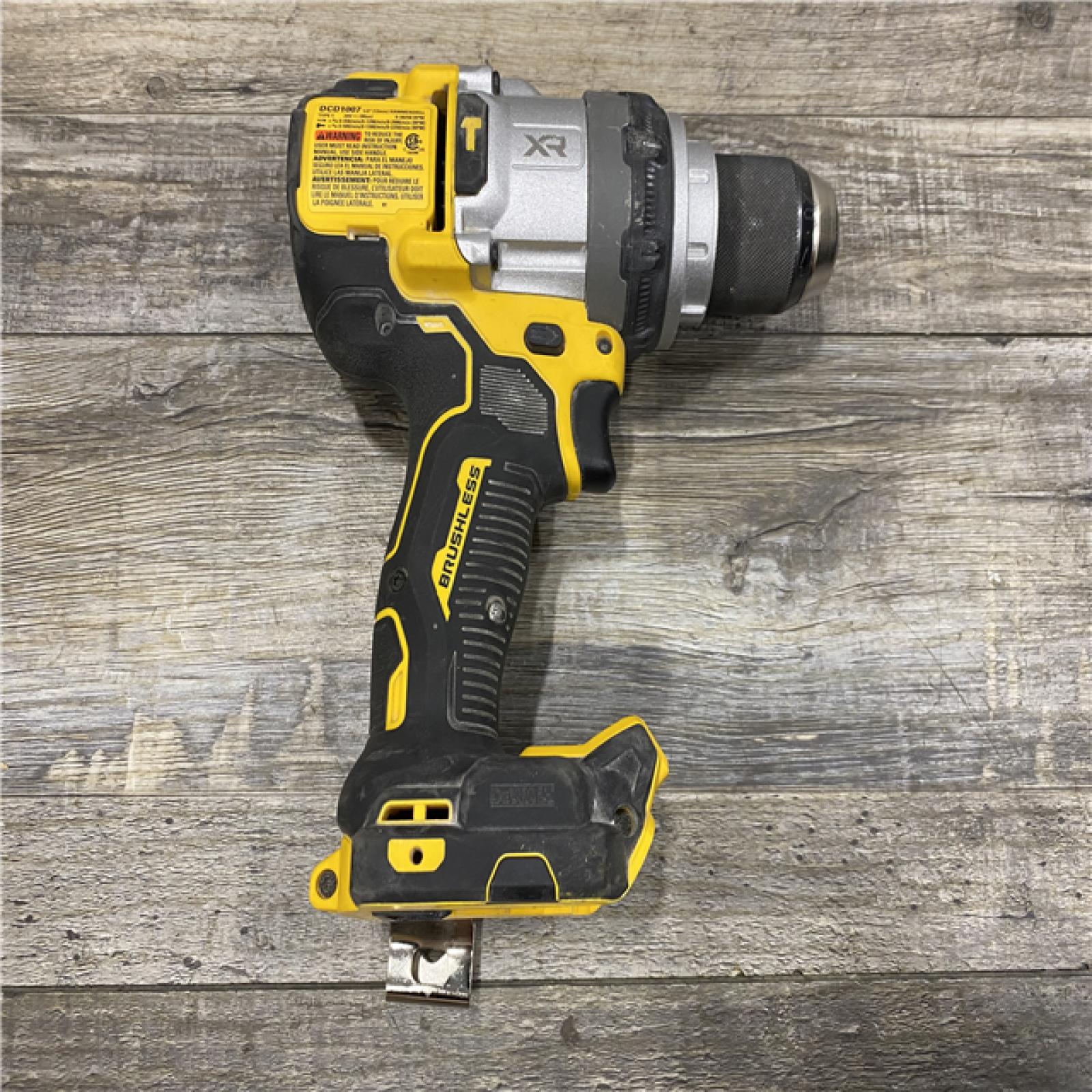 AS-IS DEWALT Atomic 20V Max Lithium-Ion Brushless Cordless Compact 1/4 in. Impact Driver Kit