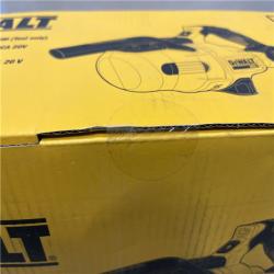 NEW - DEWALT Bagless 20V MAX Stick Cordless General Dirt Filter Handheld Vacuum (Tool Only)