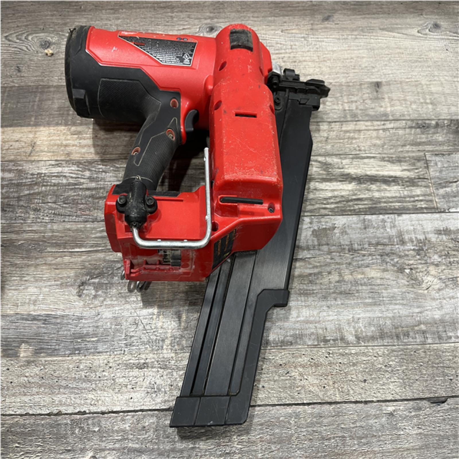 AS-IS Milwaukee FUEL 3-1/2 in 18V 21-Degree Lithium-Ion Brushless Cordless Nailer (Tool Only)
