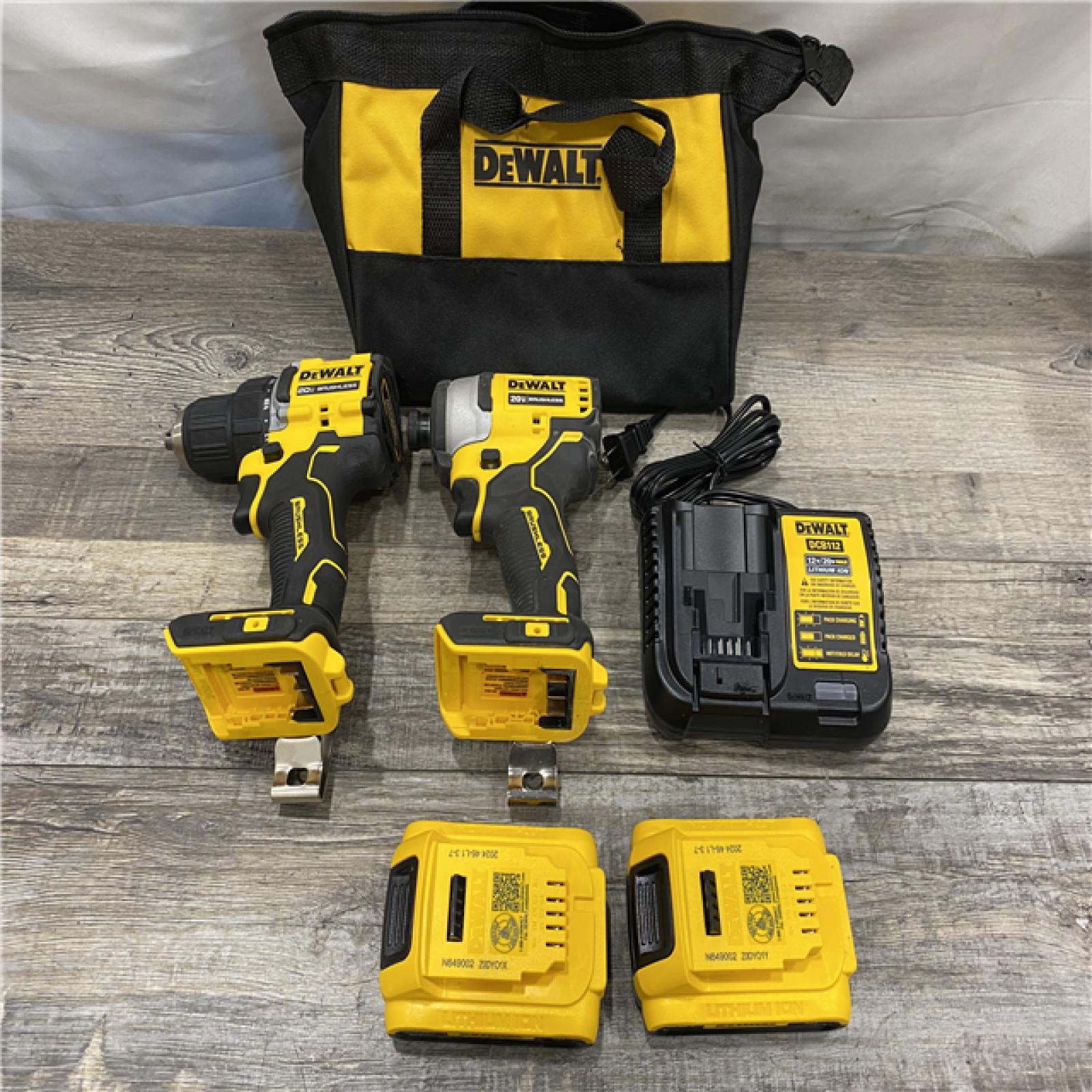 AS-IS DEWALT ATOMIC 20-Volt MAX Lithium-Ion Cordless Combo Kit