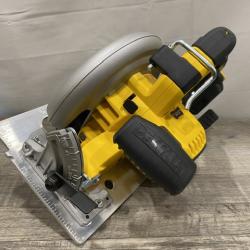 AS-IS DEWALT 20-Volt MAX 7-1/4 in. Cordless Circular Saw (Tool Only)