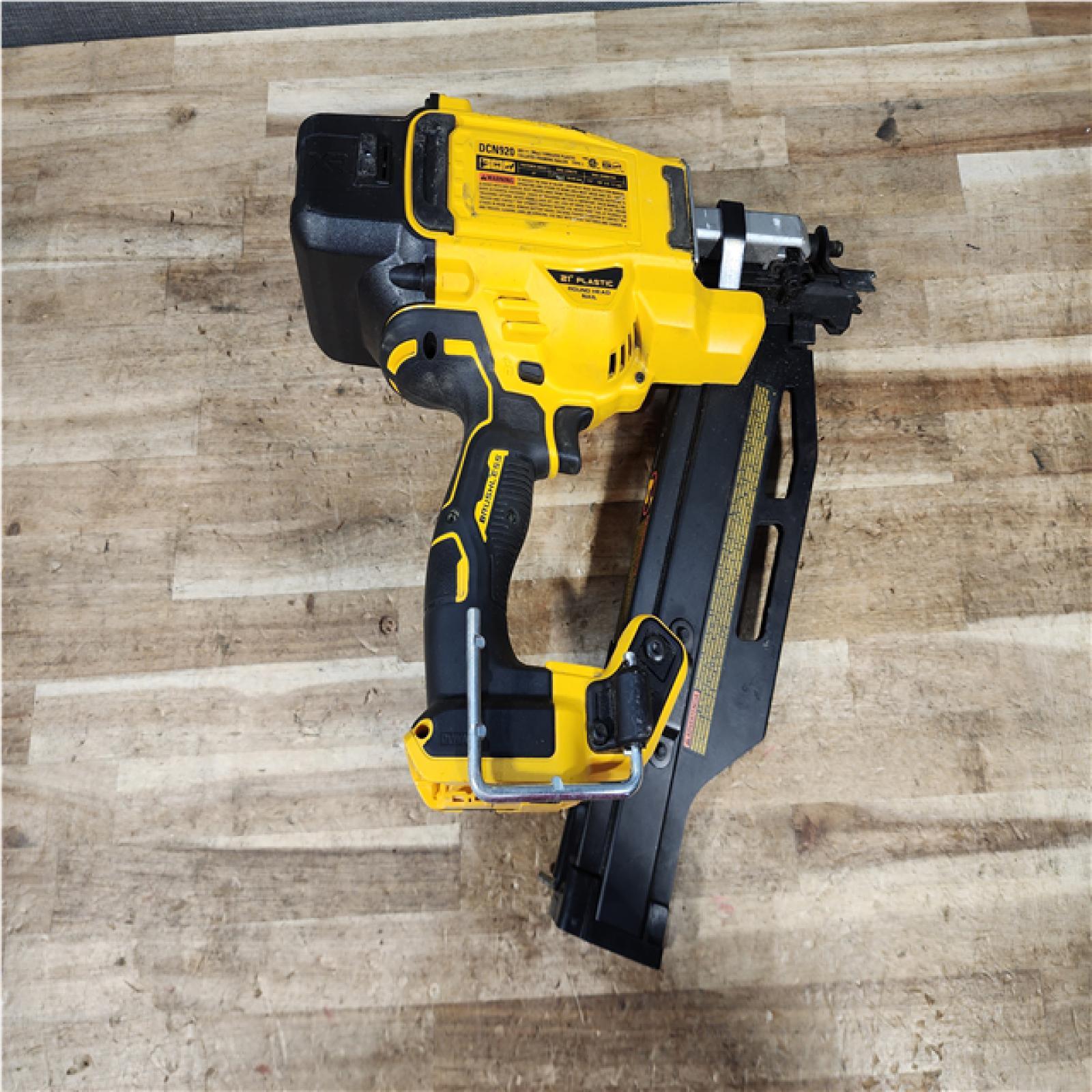 HOUSTON LOCATION - AS - IS DEWALT 20-Volt 21° Cordless Framing Nailer (Tool-Only)