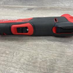 AS-IS Milwaukee FUEL 12V Lithium-Ion Cordless Oscillating Multi-Tool (Tool-Only)