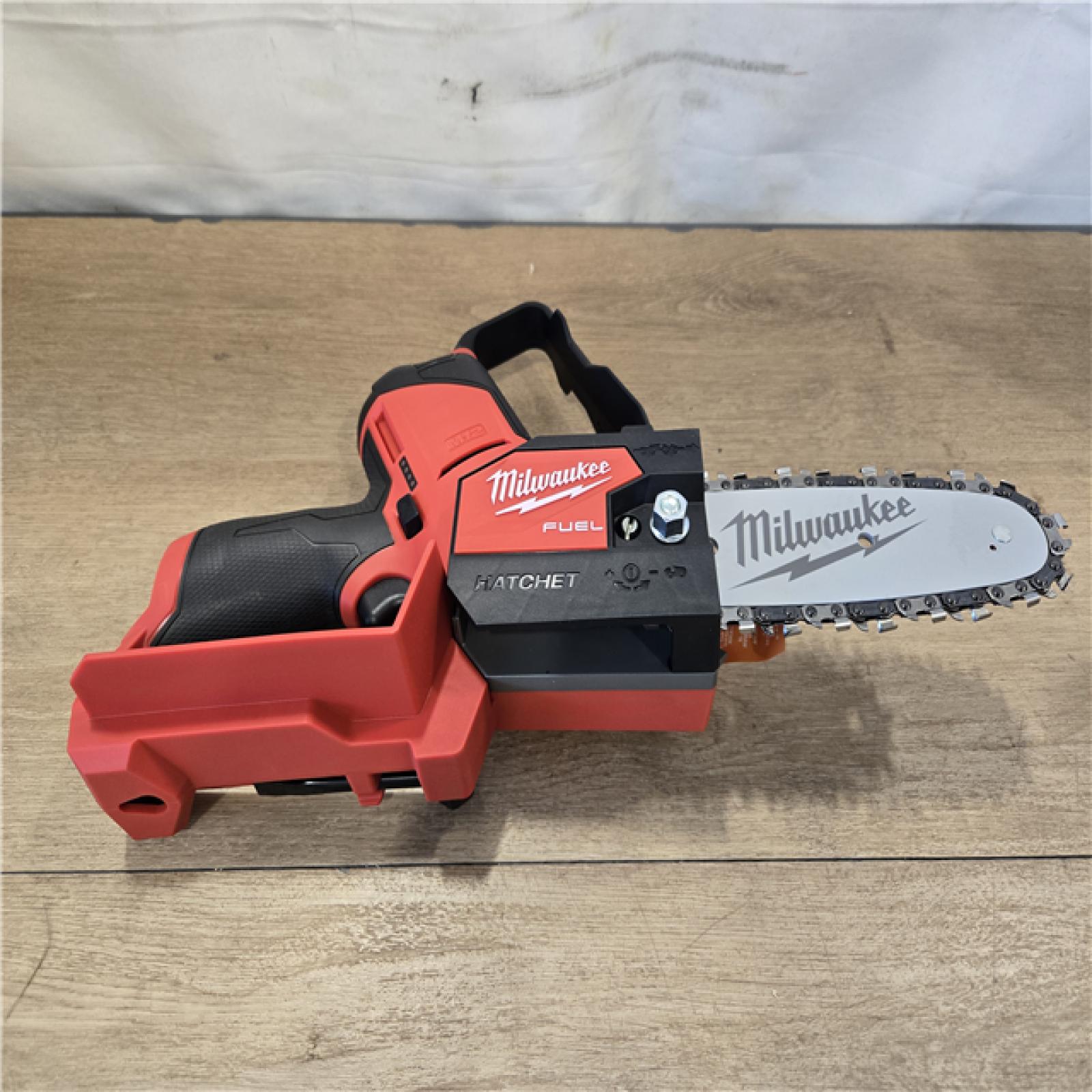 AS-IS Milwaukee FUEL 12V Battery 6 in. HATCHET Pruning Saw Kit