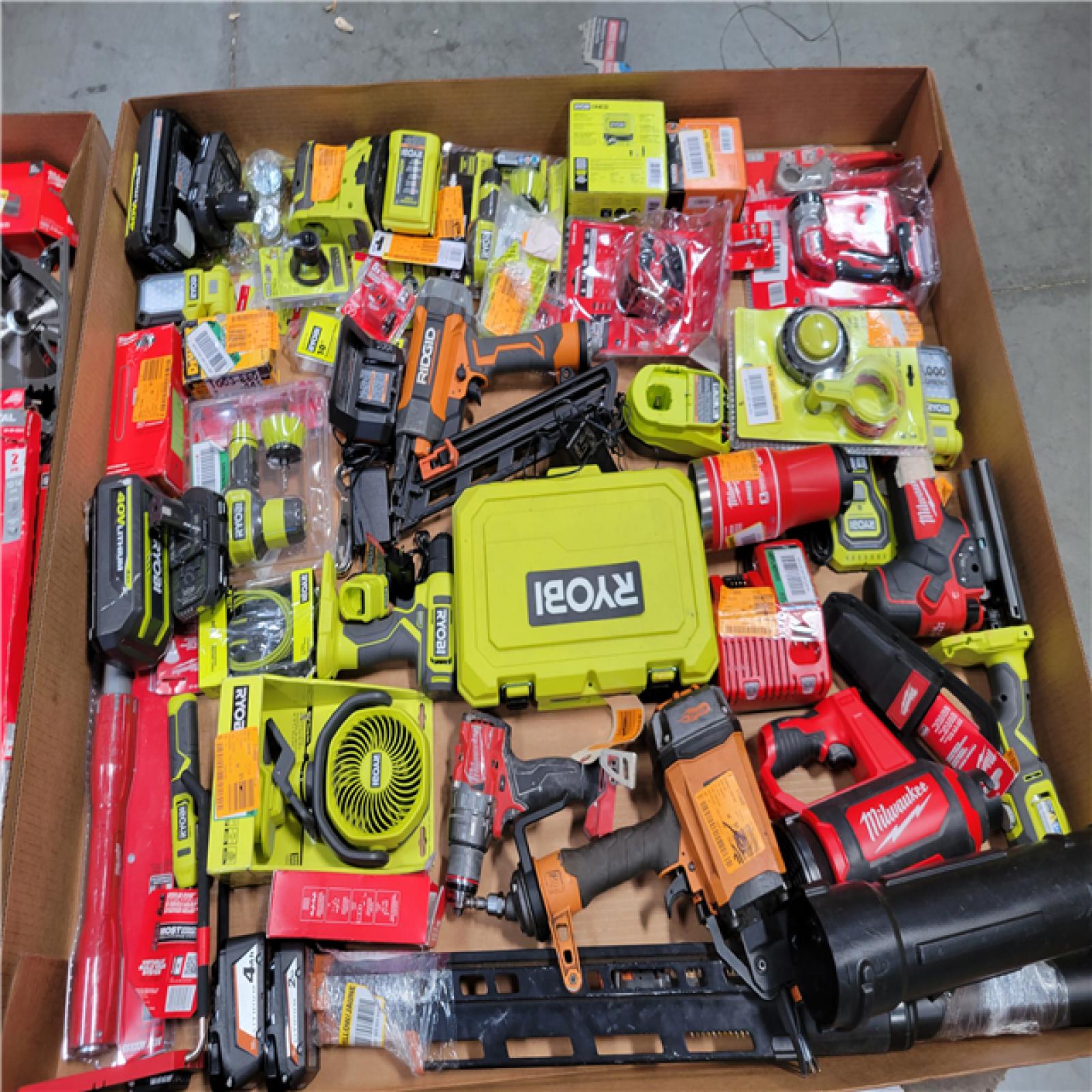 CALIFORNIA AS-IS X3 MINI PALLETS
