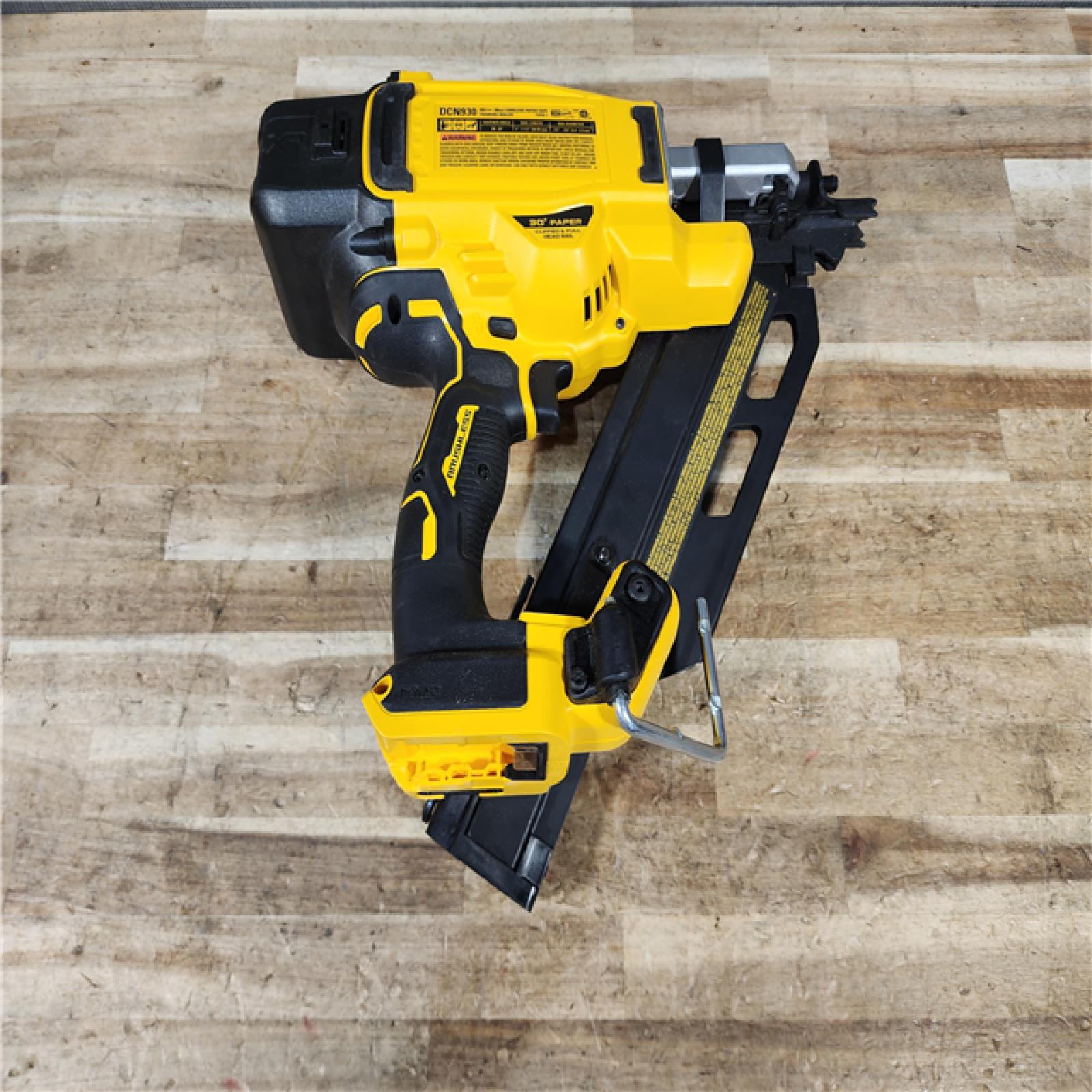 HOUSTON LOCATION - AS - IS DEWALT 20V 30 Degree Cordless Framing Nailer (Tool-Only)