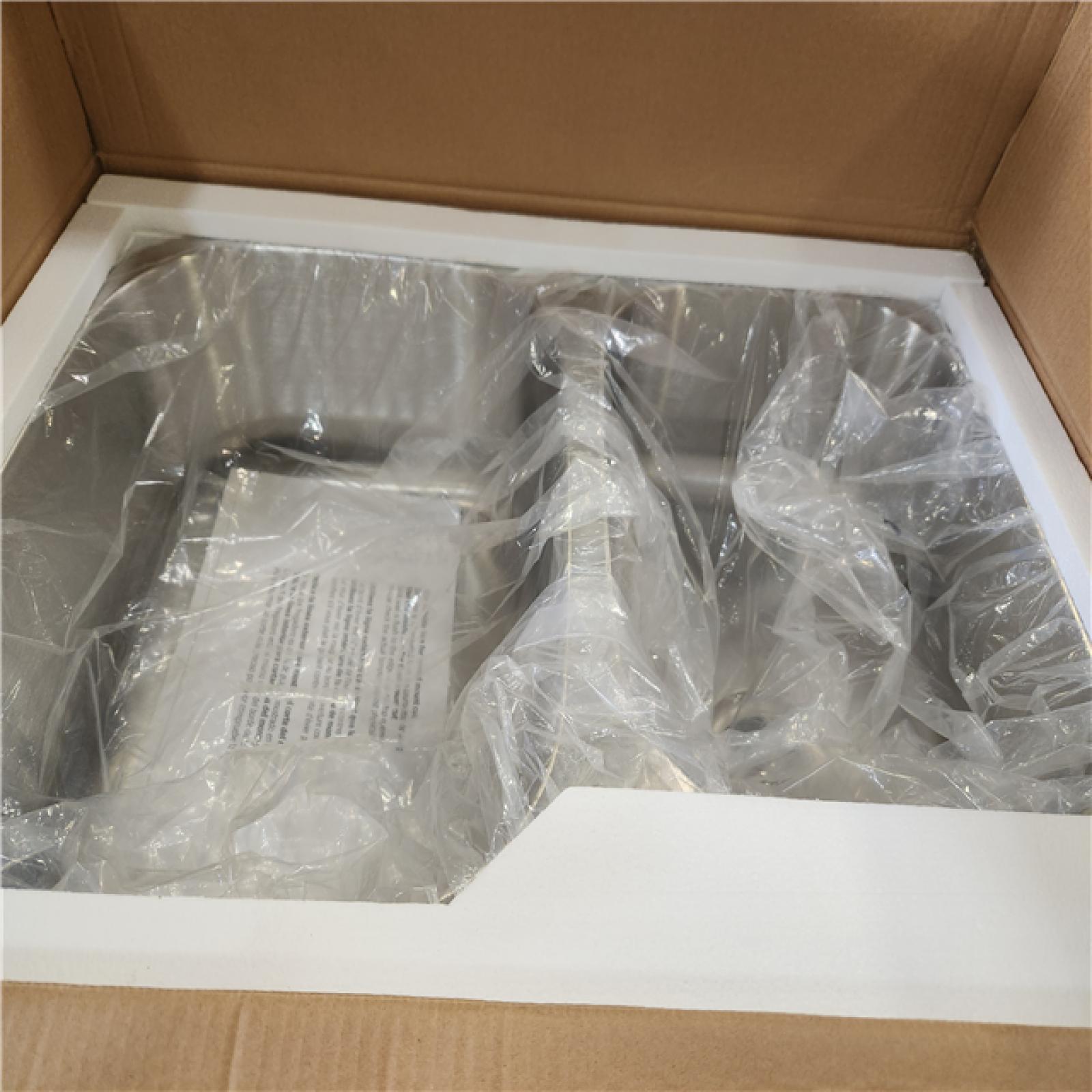 Phoenix NEW Seasons Stainless Steel Undermount 31.5 18G Double Bowl Offset Sink Pallet (12-Boxes)