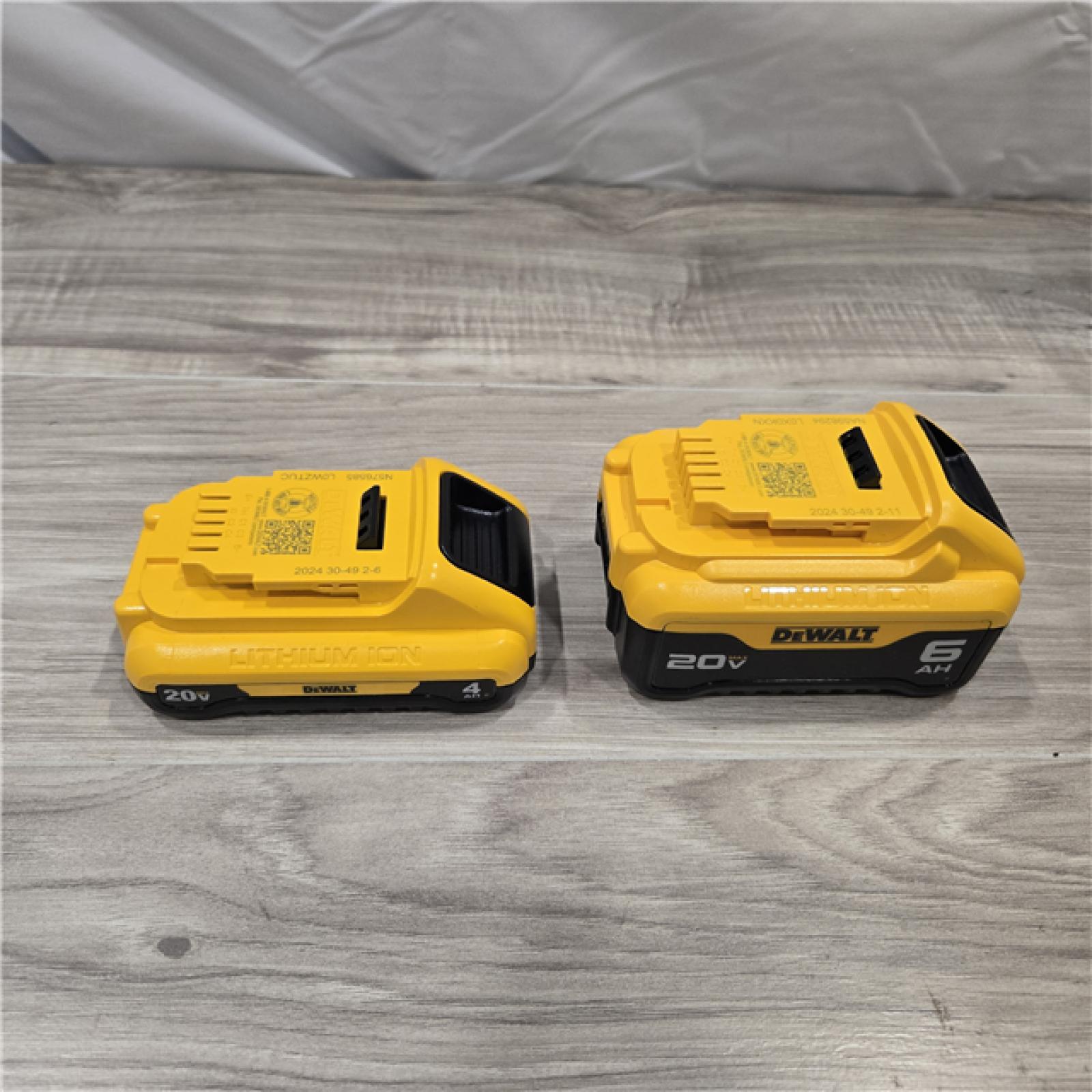 AS-IS DEWALT 20V MAX 6.0Ah and 4.0Ah Battery and Charger Starter Kit
