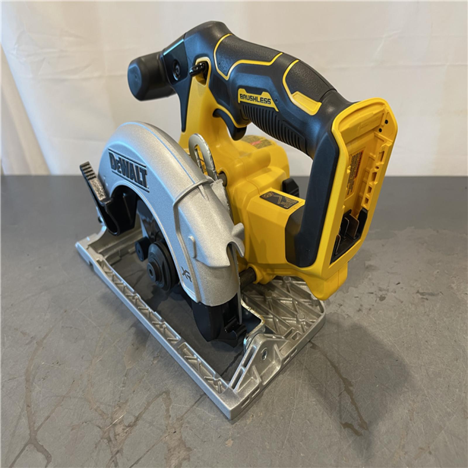 AS-IS - DEWALT 20-Volt MAX Lithium-Ion Cordless 7-Tool Combo Kit