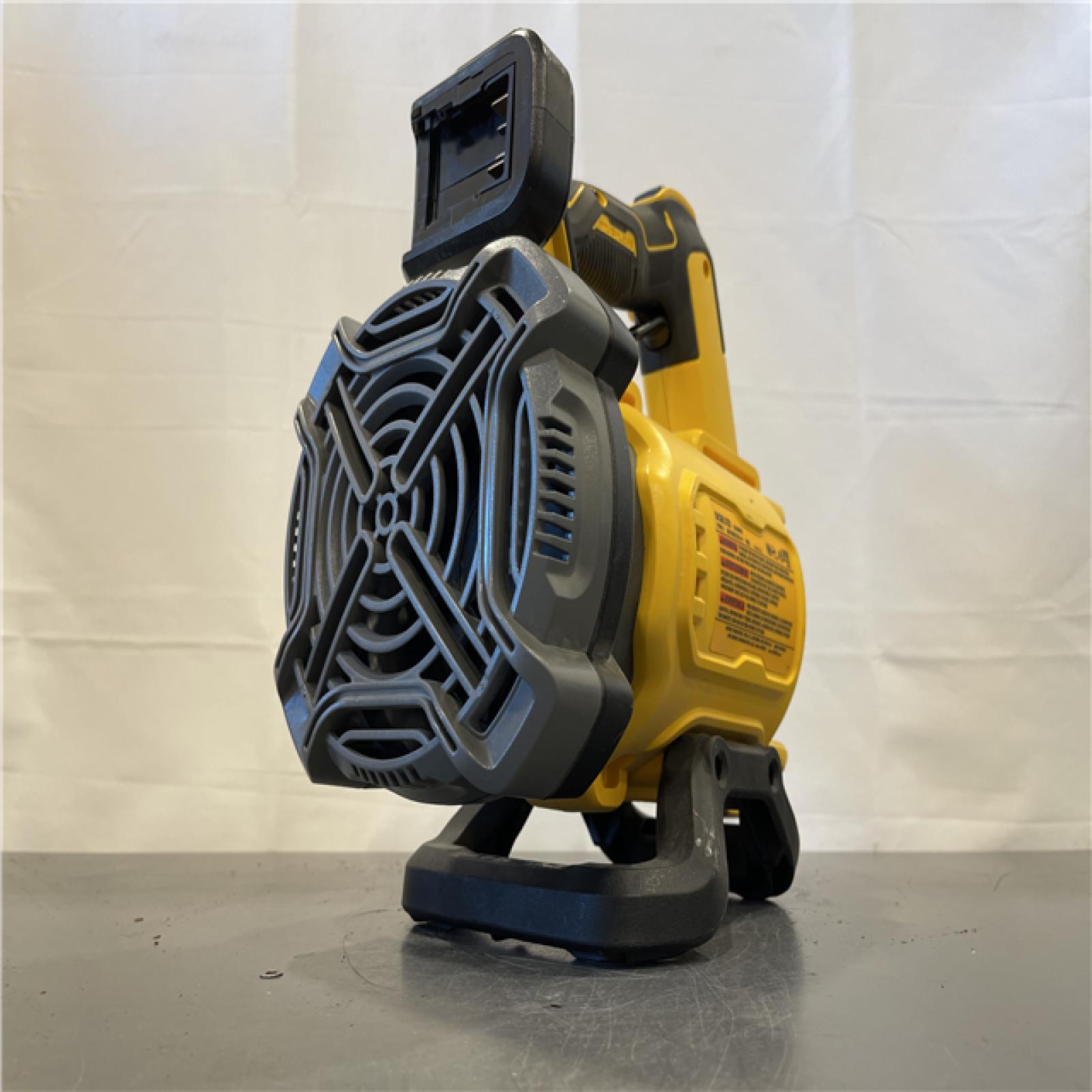 AS-IS - DeWalt Brushless Cordless Battery Powered Handheld Leaf Blower KIT