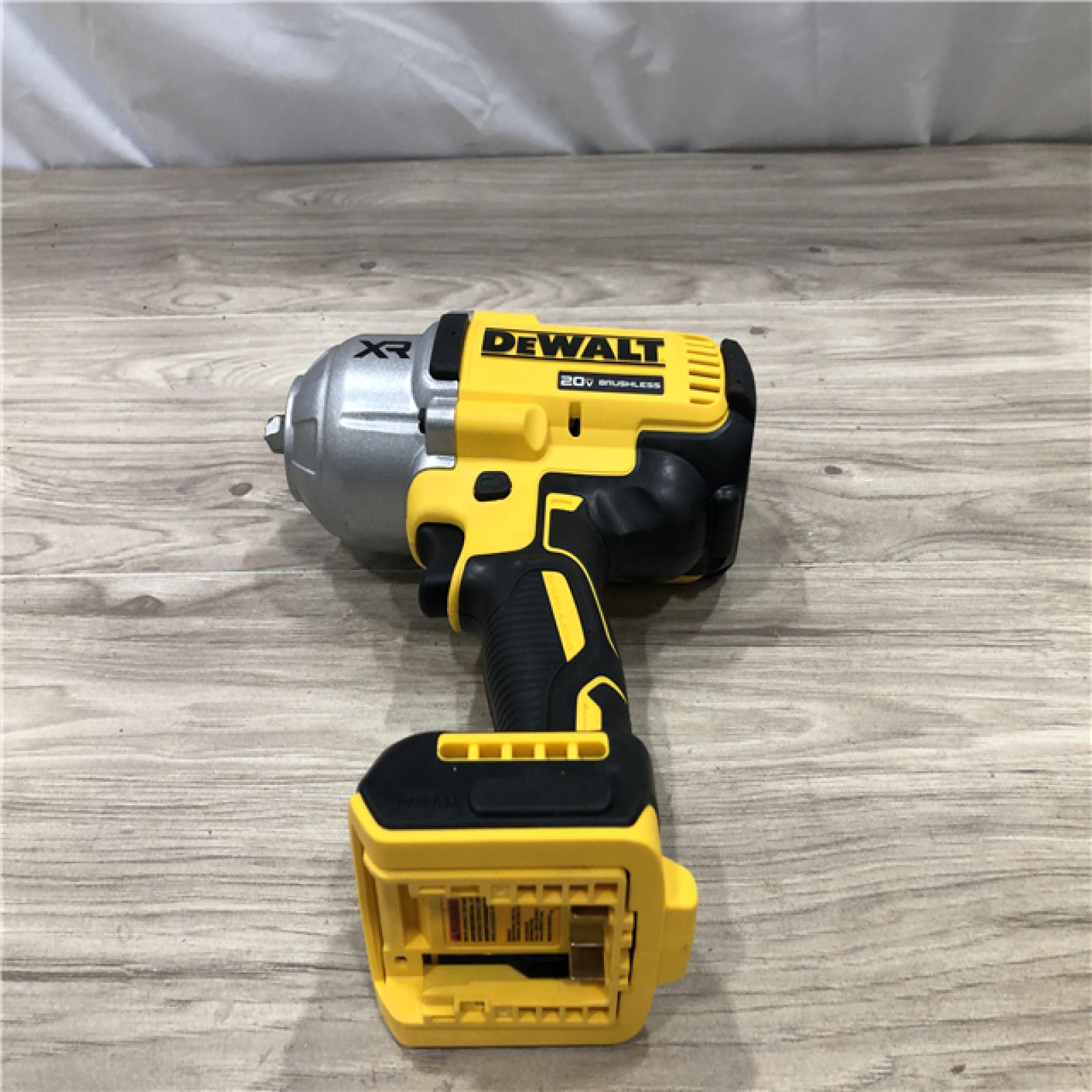 AS-IS Dewalt 20V MAX Lithium-Ion Cordless 1/2 in. Impact Wrench Kit