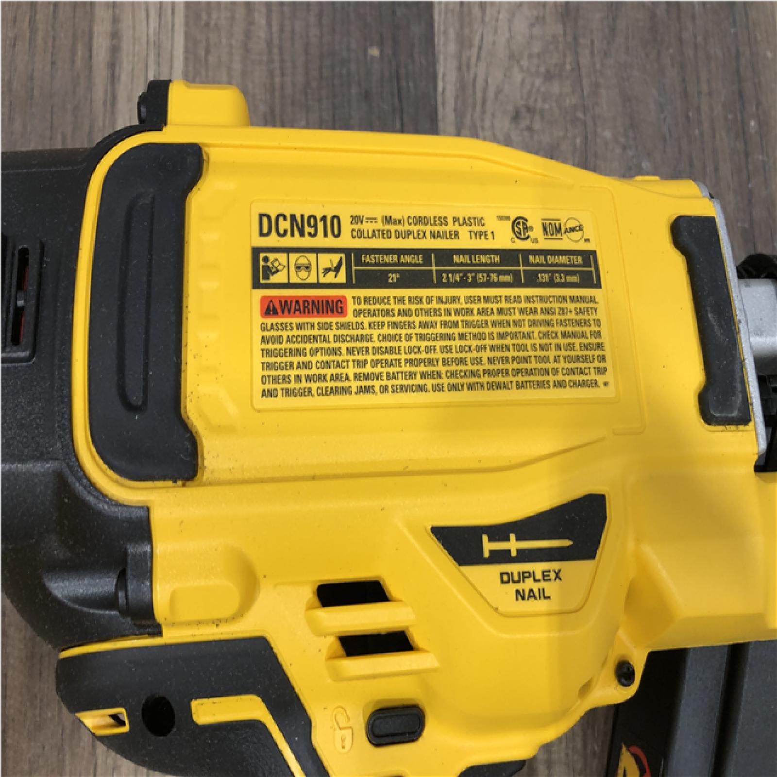 AS-IS  DEWALT 20V XR 3-1/2 in. 21 Degree Cordless Duplex Nailer (Tool-Only)