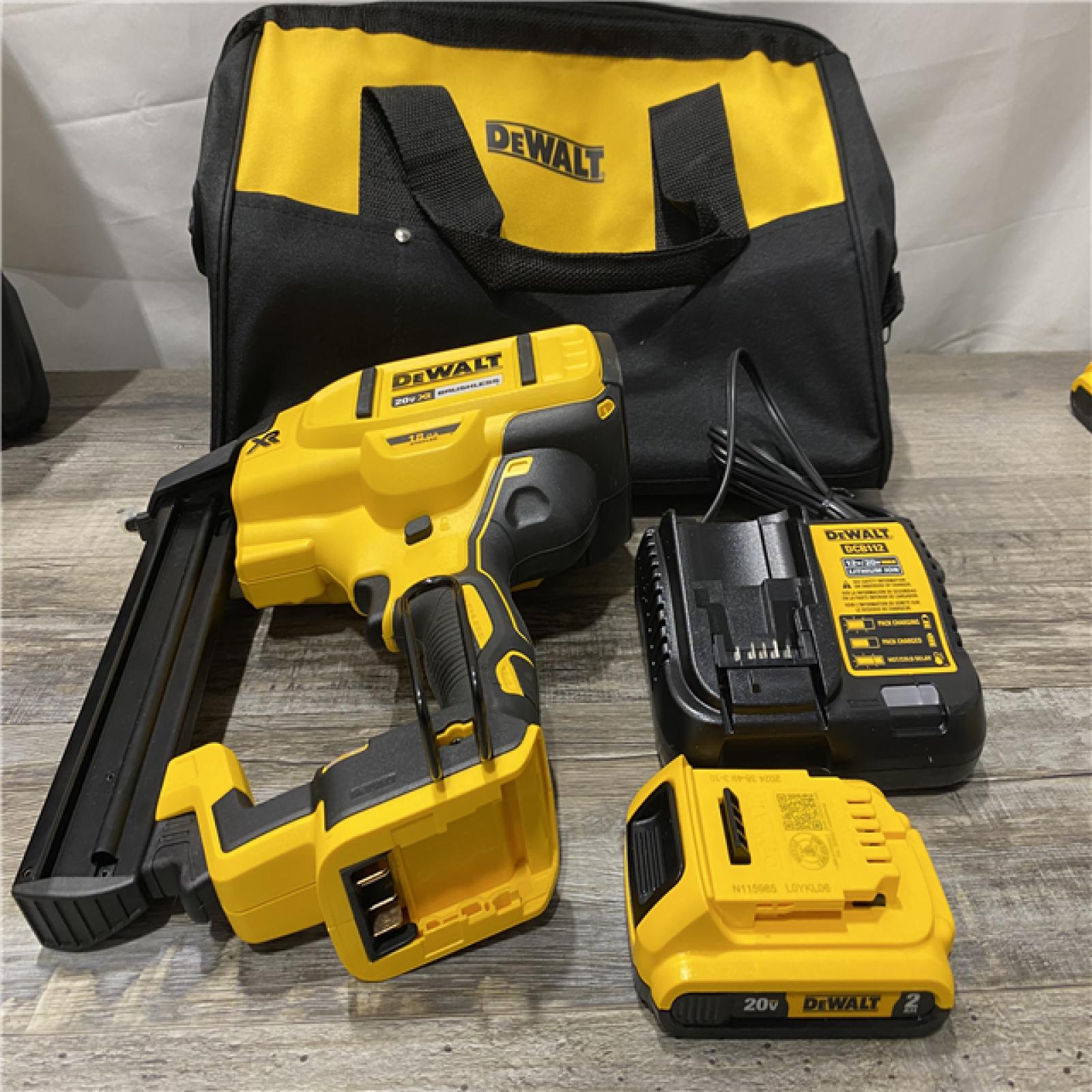 AS-IS DEWALT 20V MAX XR Lithium-Ion Cordless 18-Gauge Narrow Crown Stapler Kit