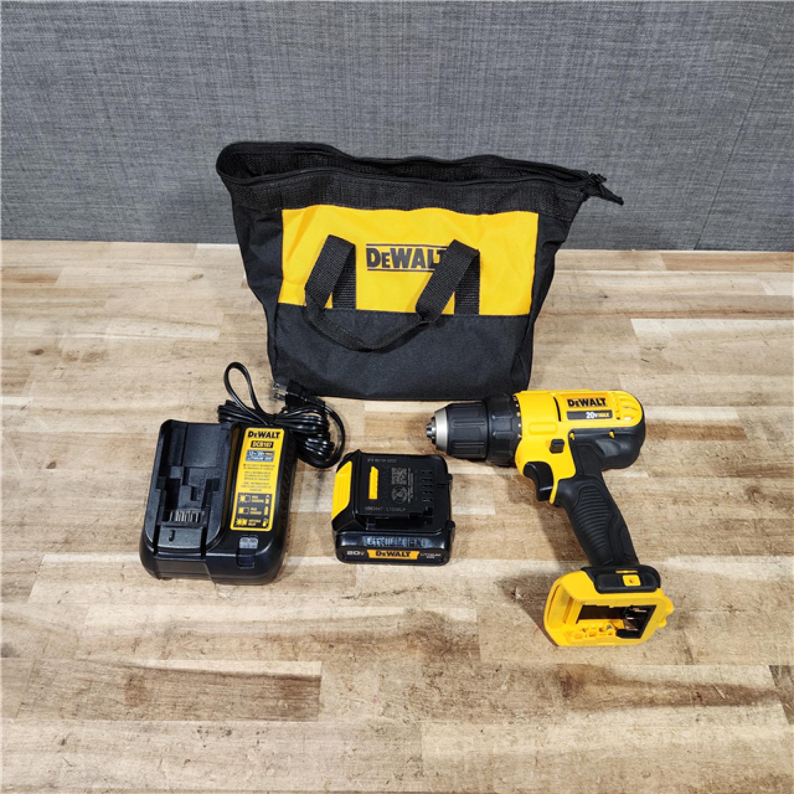 HOUSTON LOCATION - AS - IS DEWALT 20V MAX Cordless 1/2 in. Drill/Driver Kit