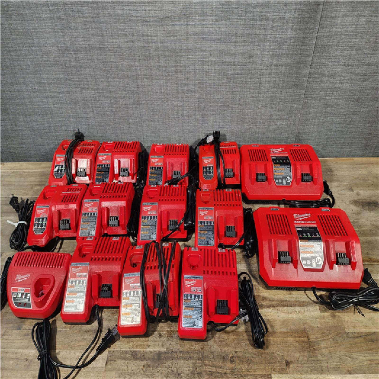 HOUSTON LOCATION - AS-IS MILWAUKEE BATTERY CHARGER PACK QTY - 14