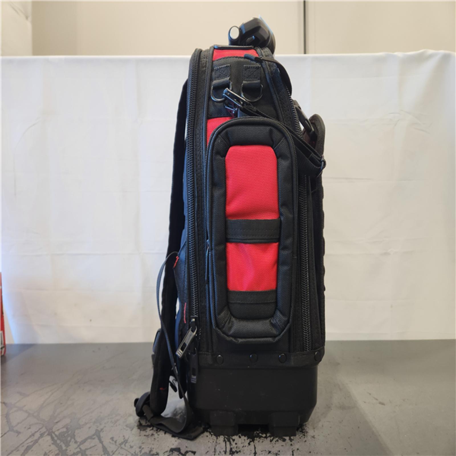 AS-IS- Milwaukee PACKOUT Structured Backpack