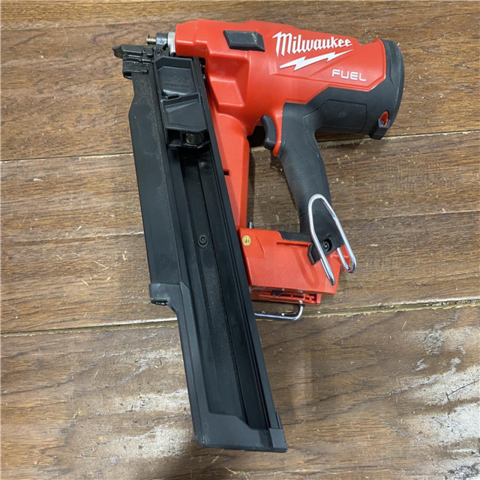 AS-IS Milwaukee 2744-20 M18 FUEL 3-1/2 in. 18-Volt 21-Degree Lithium-Ion Brushless Cordless Framing Nailer (Tool-Only)