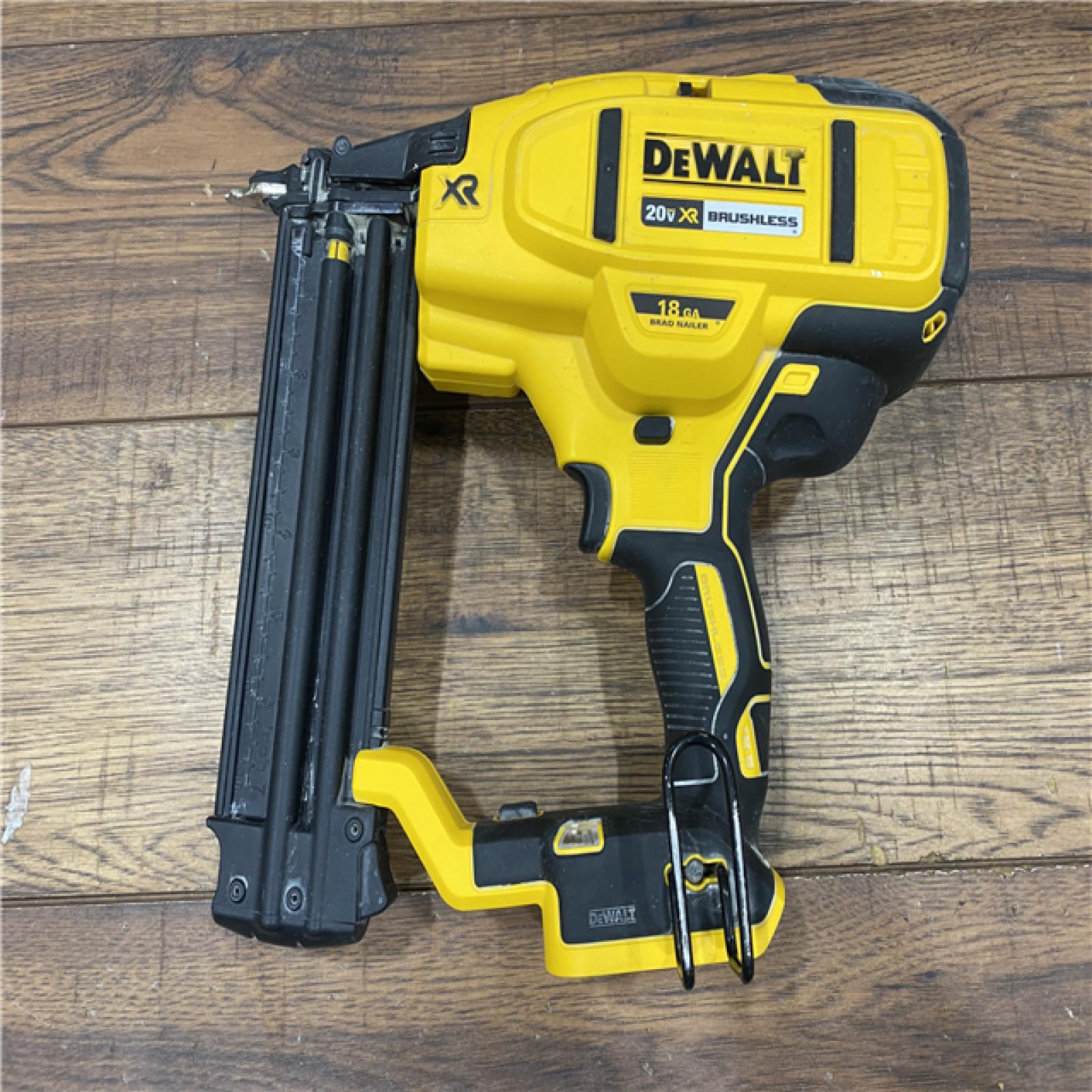 AS-IS DEWALT 20V MAX XR 18 Gauge Brad Nailer Kit