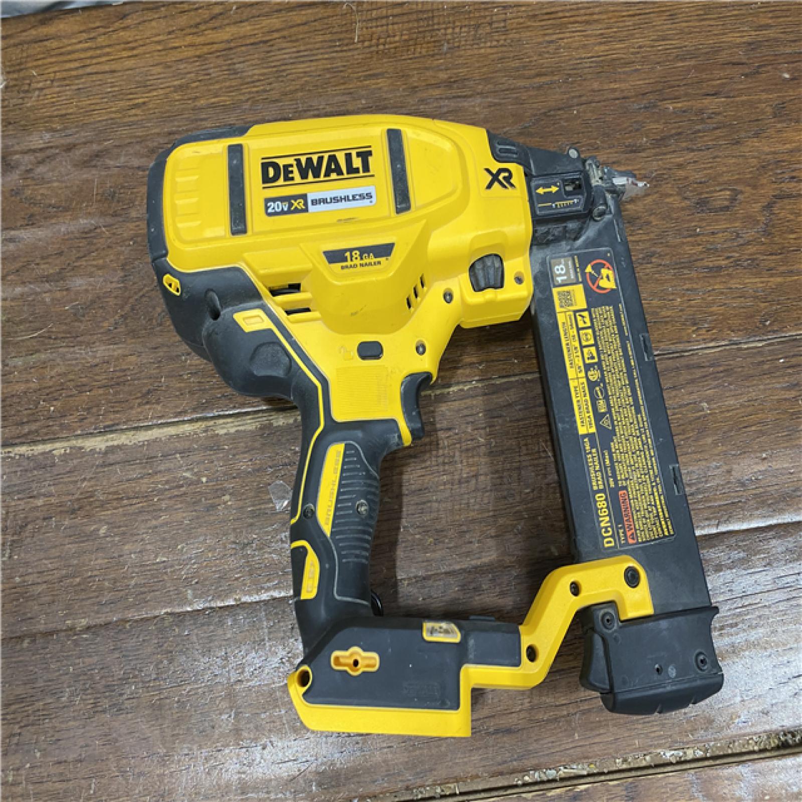 AS-IS DeWalt 20V MAX XR Lithium-Ion Electric Cordless 18-Gauge Brad Nailer (Tool Only)