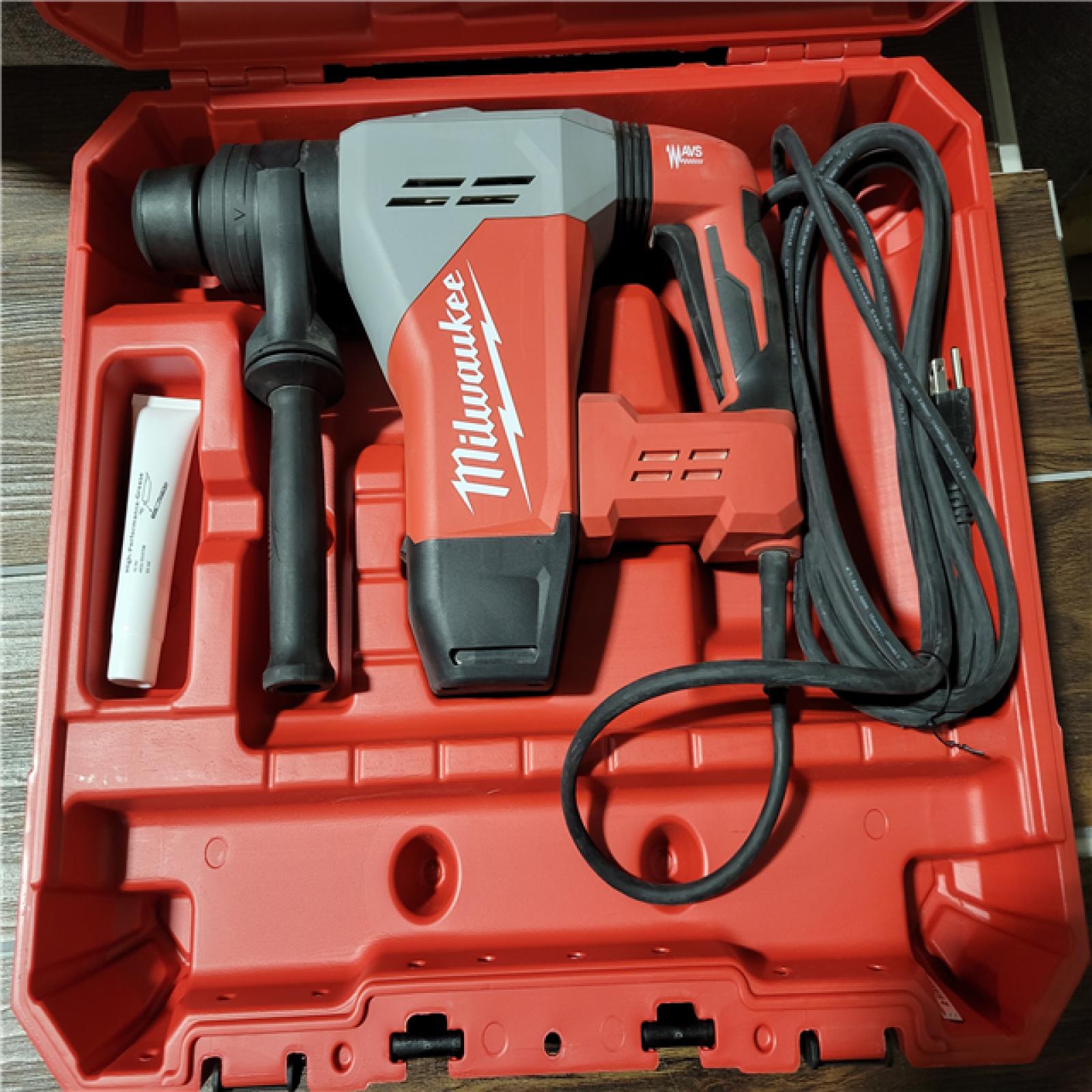 CALIFORNIA AS-IS MILWAUKEE 1-9/16 SDS MAX ROTARY HAMMER