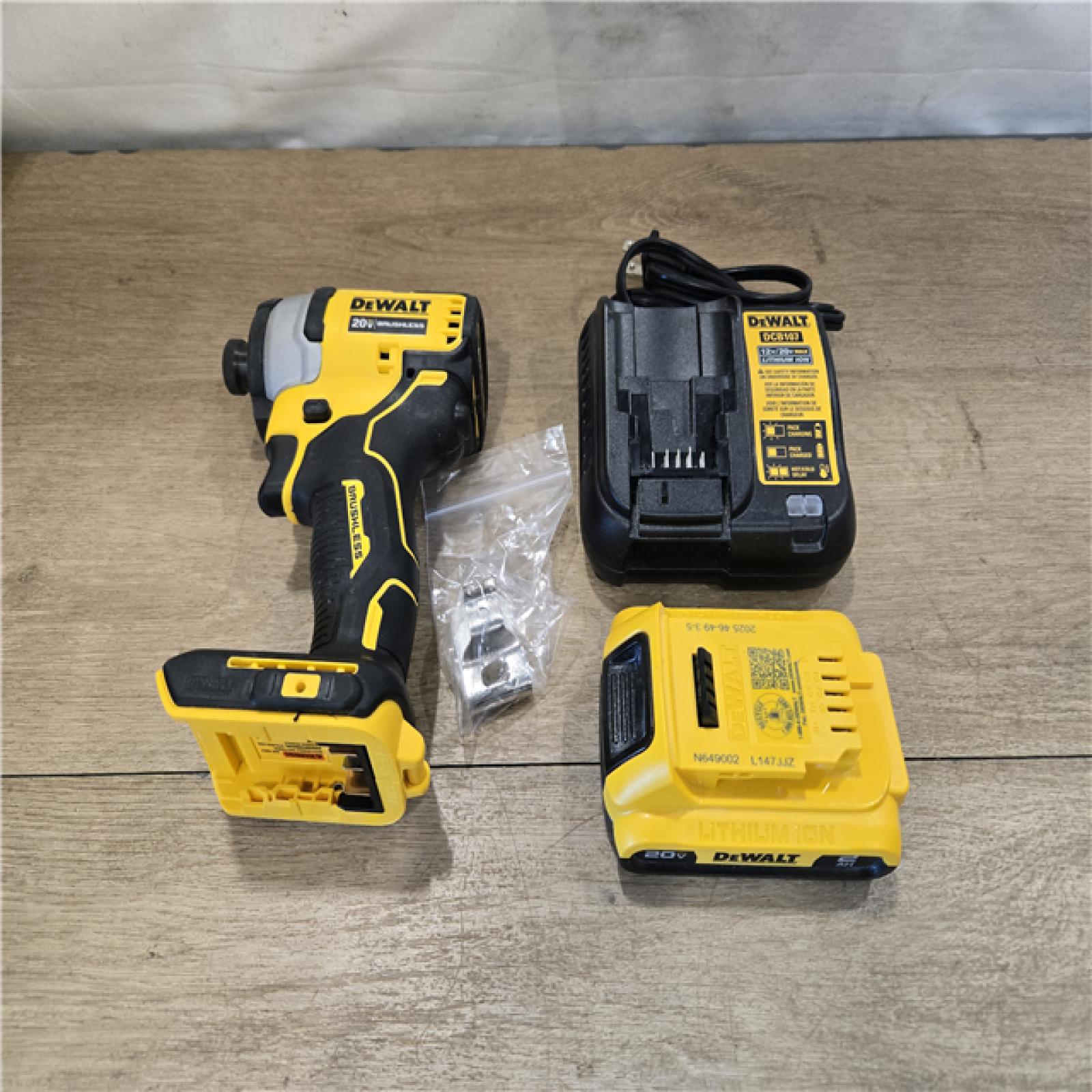 AS-IS DEWALT Atomic 20V Max Cordless Compact 1/4 in. Impact Driver Kit