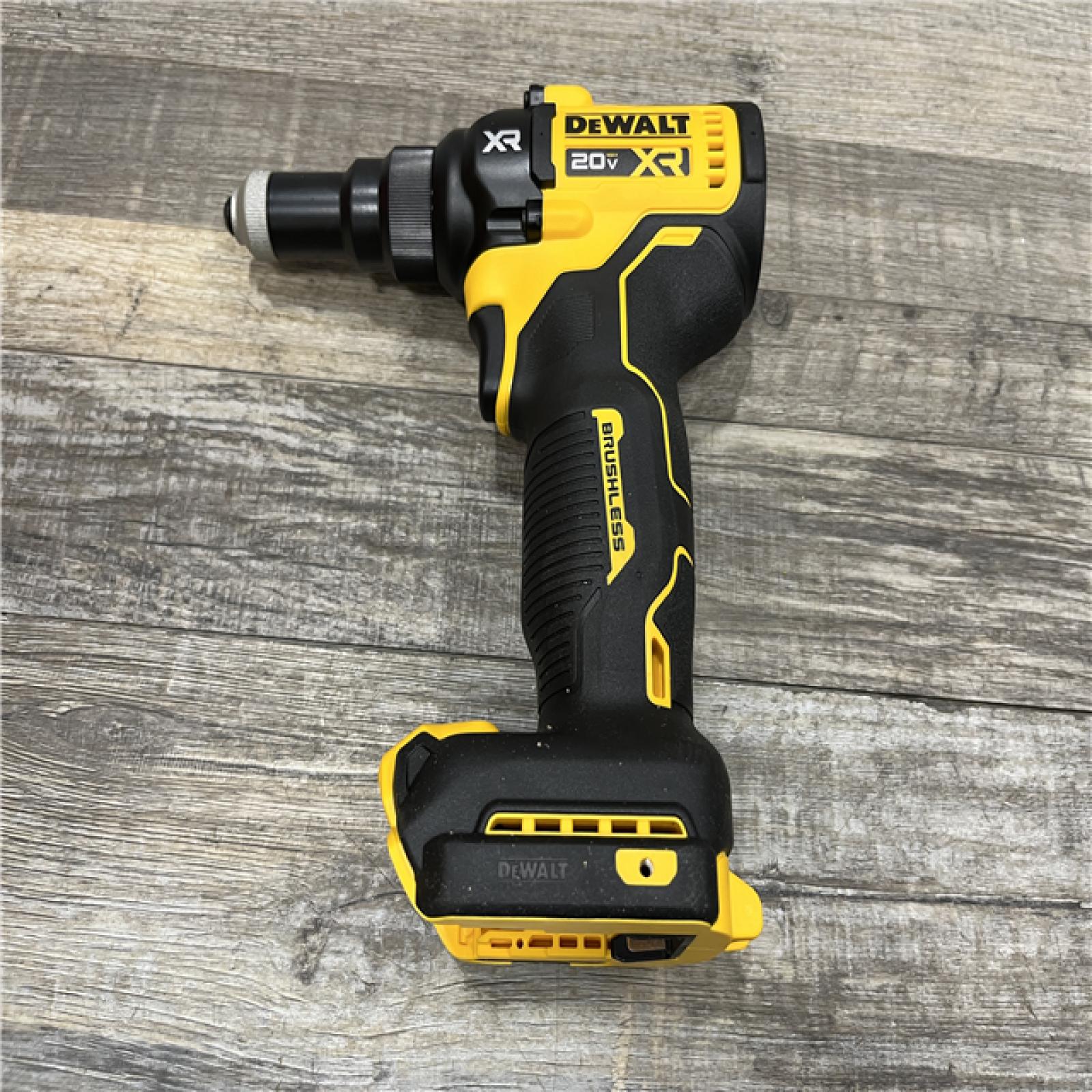 AS-IS DEWALT 20-Volt MAX Cordless 3/16 in. Rivet Tool (Tool-Only)