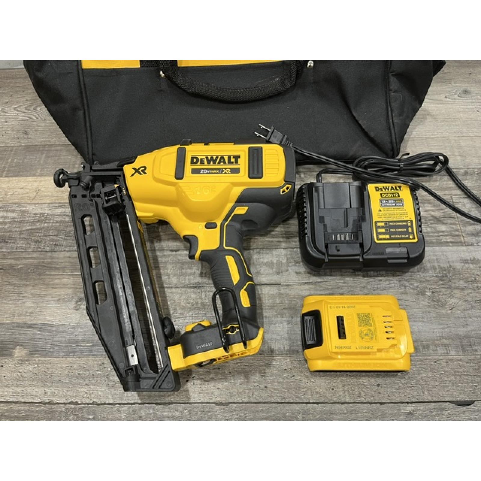 AS-IS DEWALT 20V MAX XR 16-Gauge Electric Cordless Angled Finishing Nailer Kit