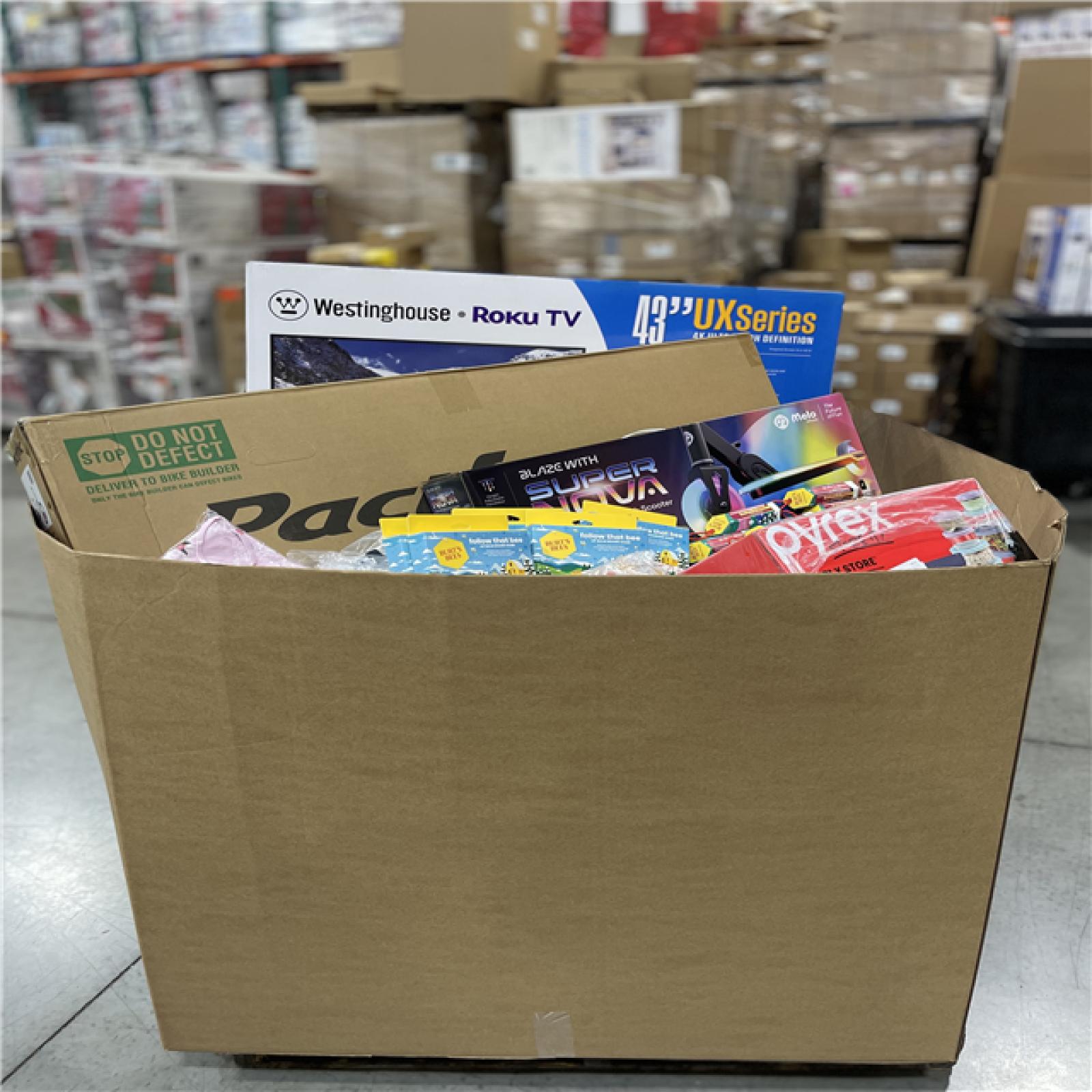 DALLAS LOCATION- NEW!- BULLSEYE MIXED APPAREL PALLET